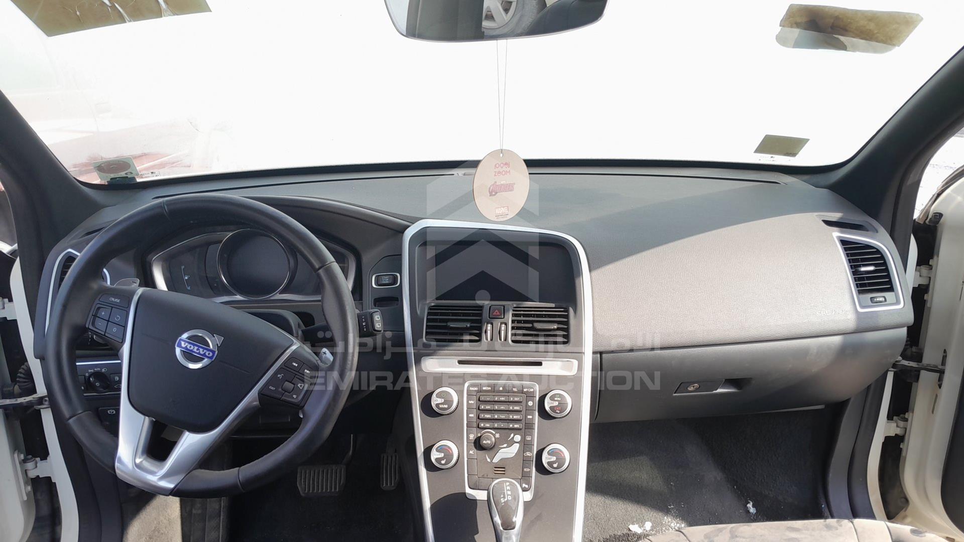 0 VOLVO XC 60 VIN: YV140CDZ6F2742194