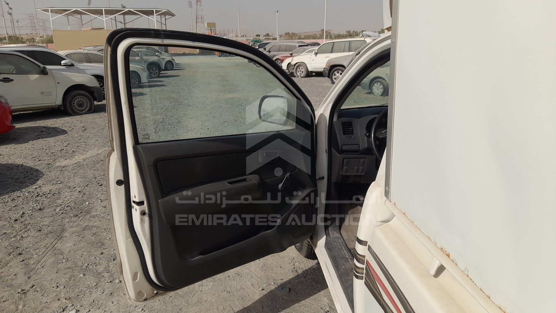 2015 TOYOTA HILUX VIN: MR0CX12G1F0126614