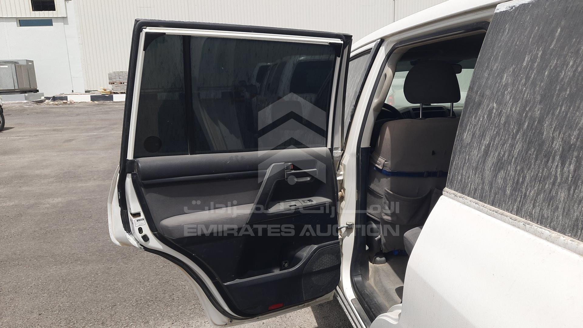 2011 TOYOTA LAND CRUISER VIN: JTMDU09J8B4034801