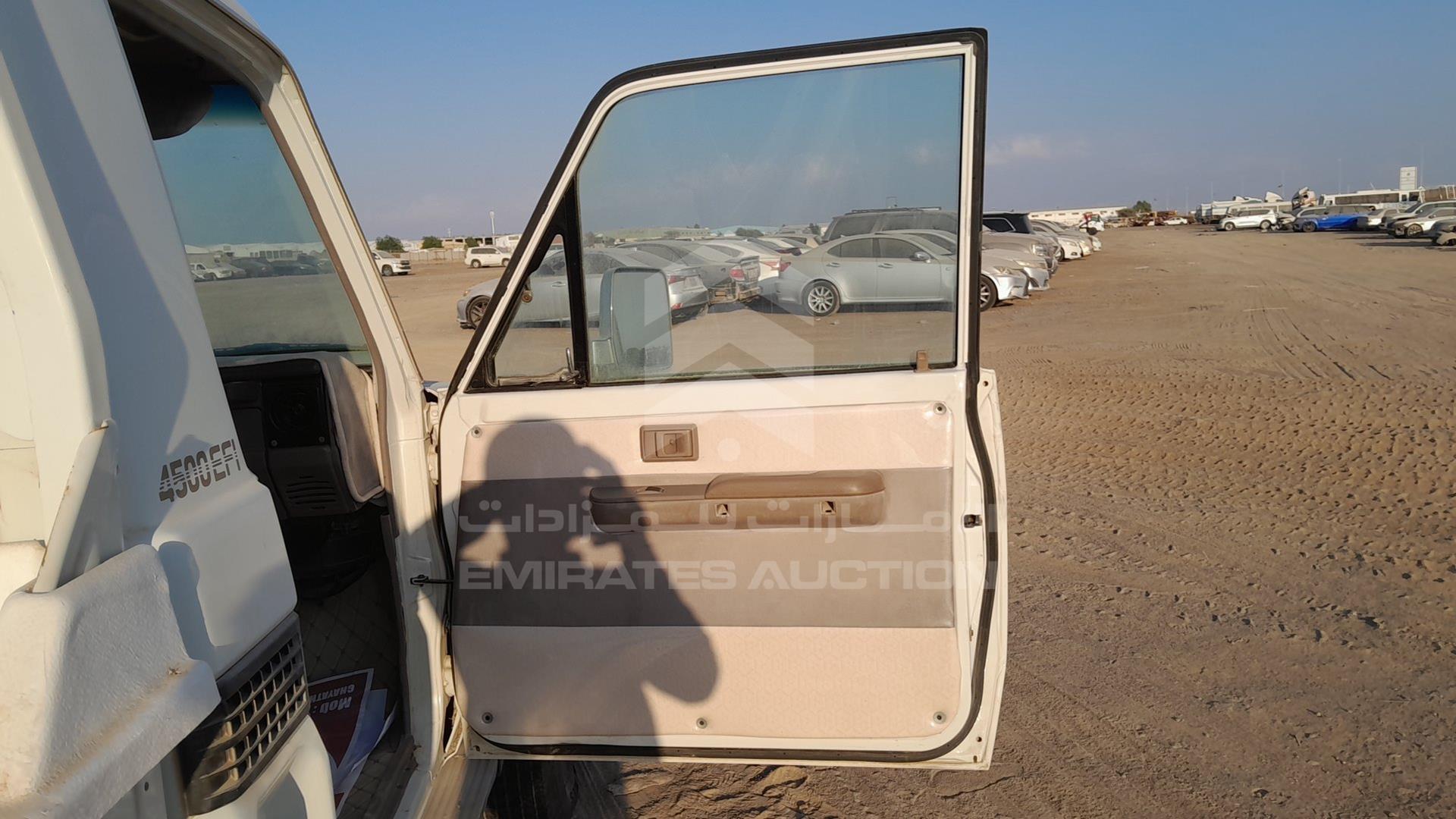 2007 TOYOTA LAND CRUISER PICKUP VIN: JTFLJ73J376037369