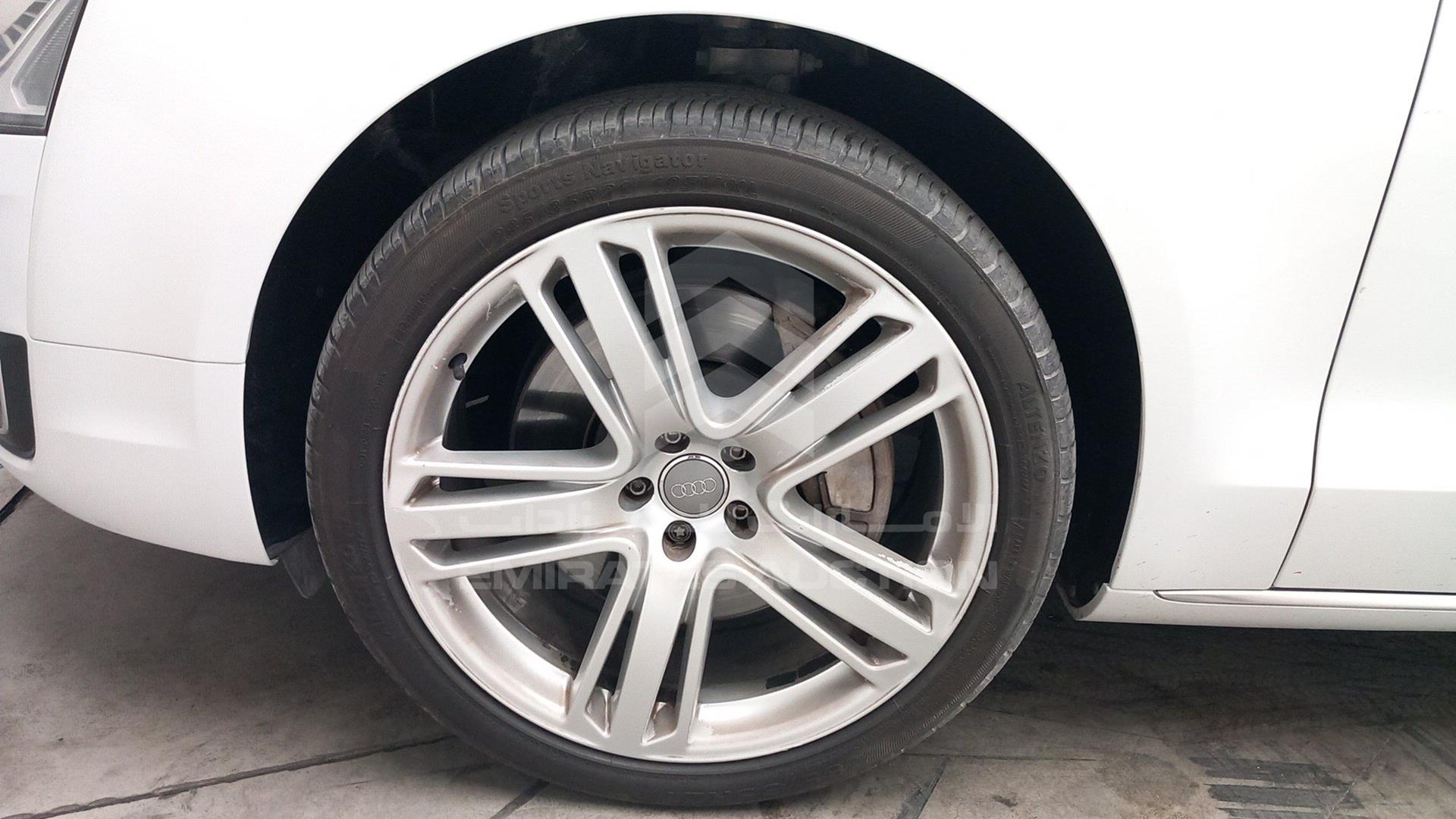 2015 AUDI A8 VIN: WAUY2BFD7FN002324