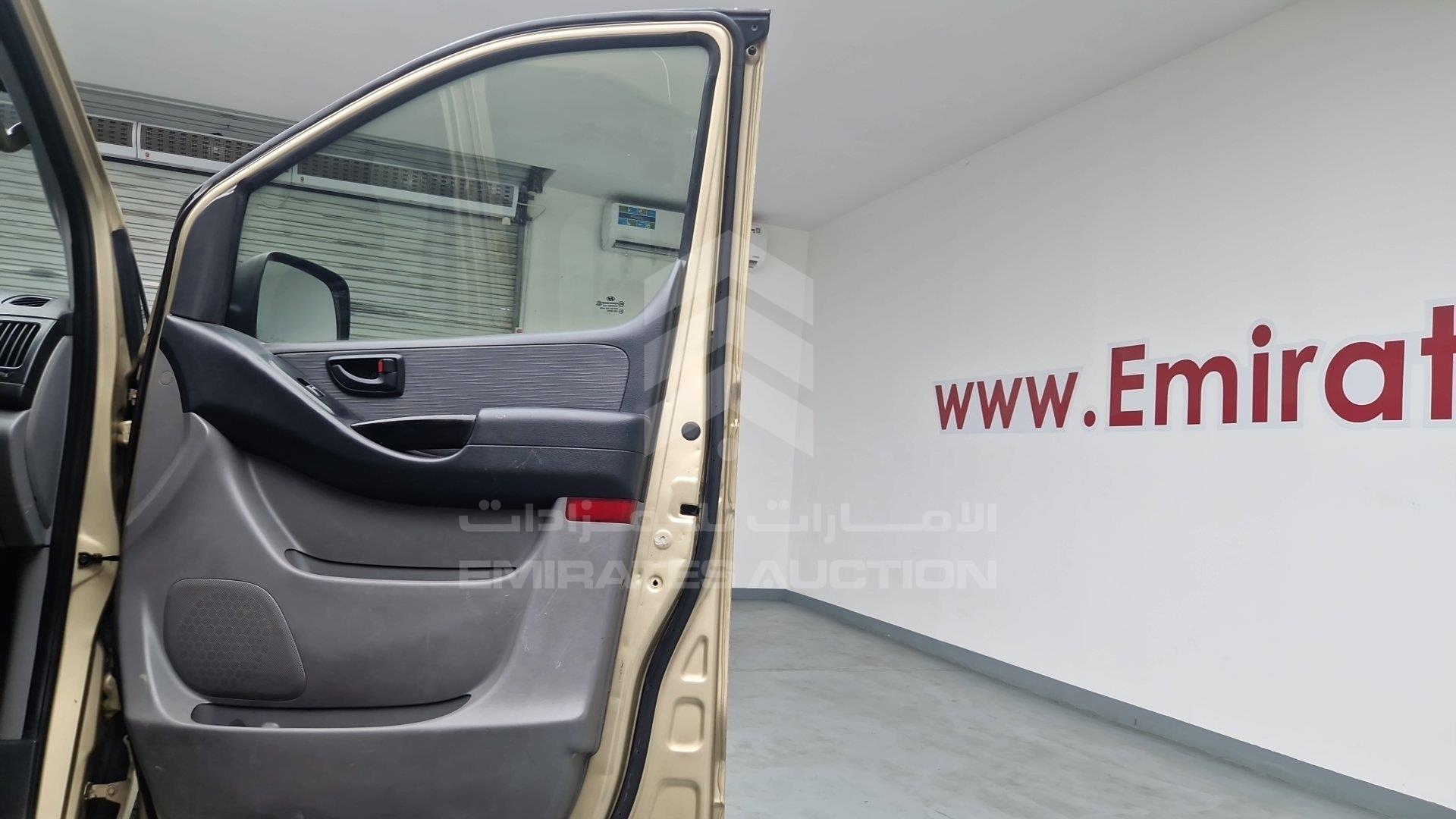 KMHWG81R1CU430694 - 2012 Hyundai H1 - #504560