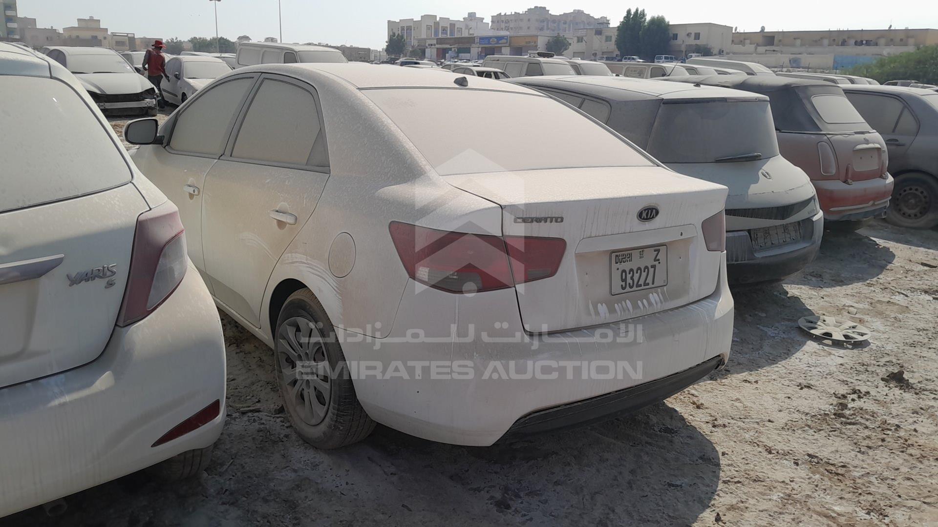 2011 KIA CERATO VIN: KNAFT411XB5352022