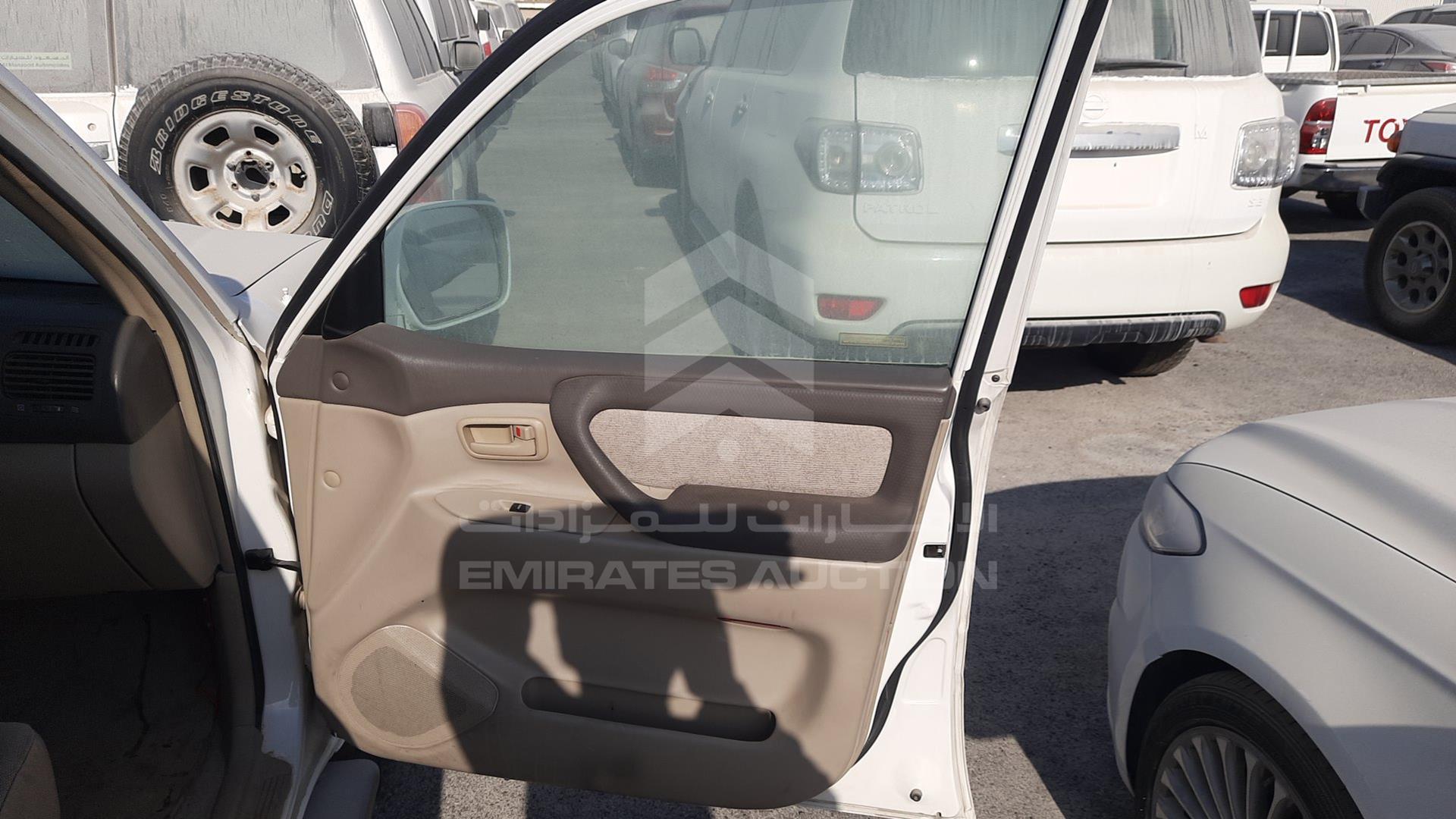 2007 TOYOTA LAND CRUISER VIN: JTGHJ09J477006870