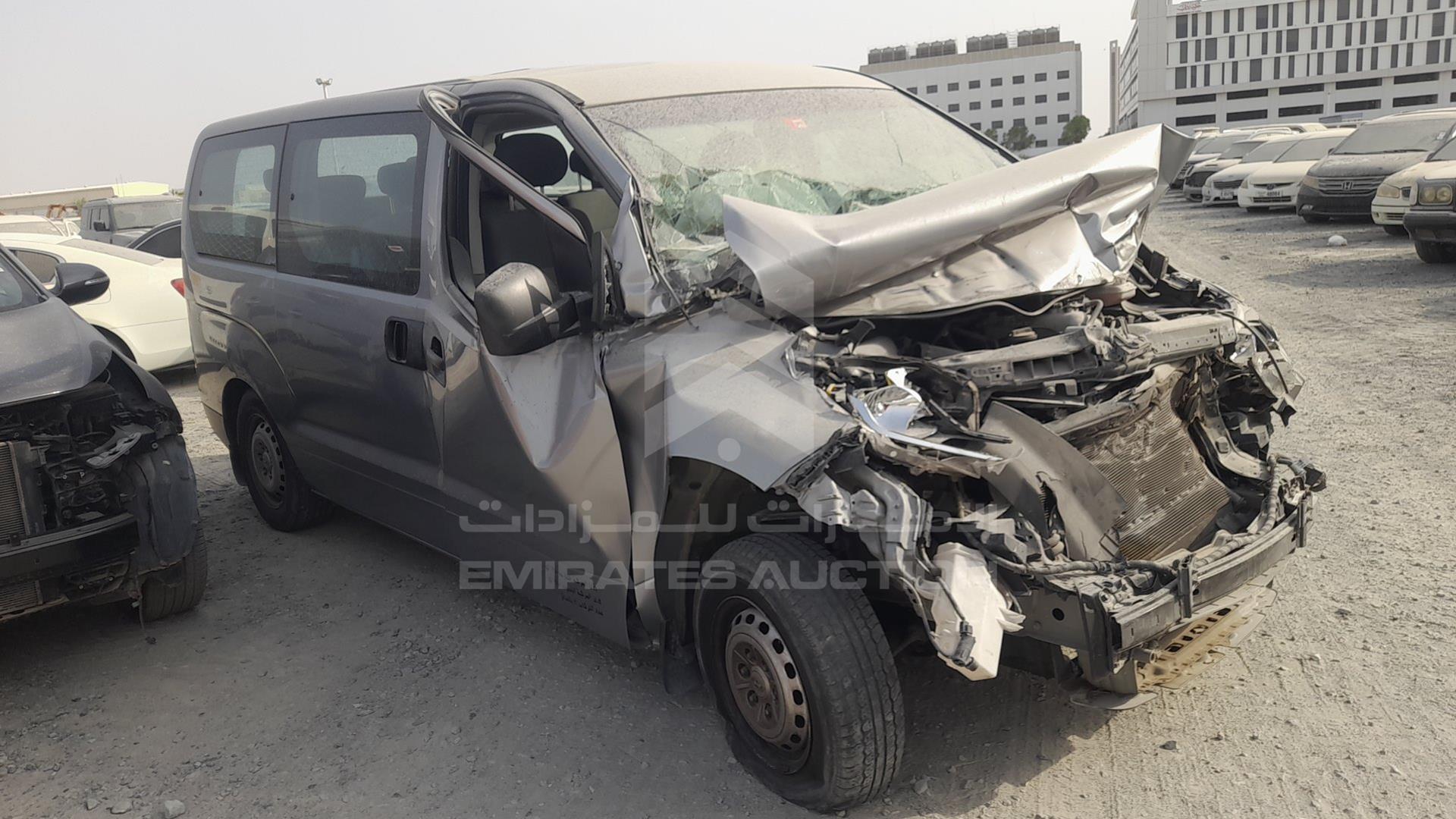 2020 HYUNDAI H1 VIN: KMJWA37R2LU128387