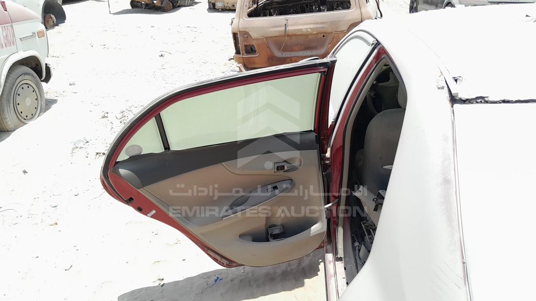 تويوتا كورولا 2010 — الباب الخلفي الأيسر — صورة 18