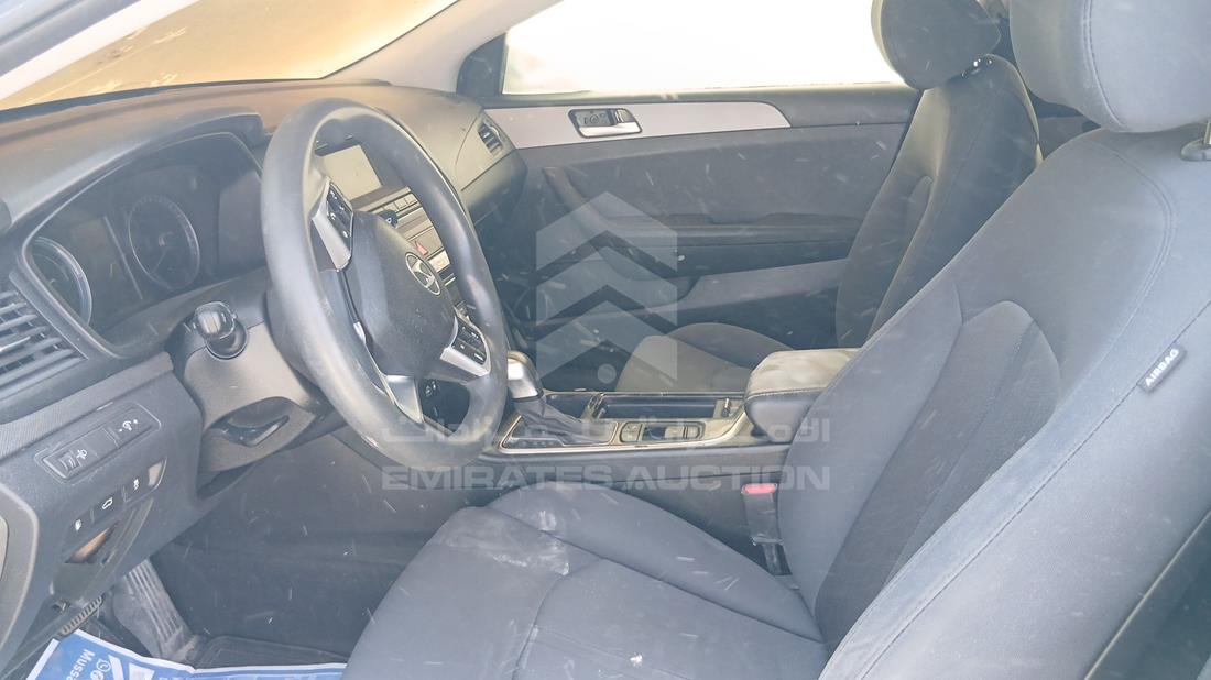 2018 Hyundai Sonata — Front Left Driver Seat View — Photo 12