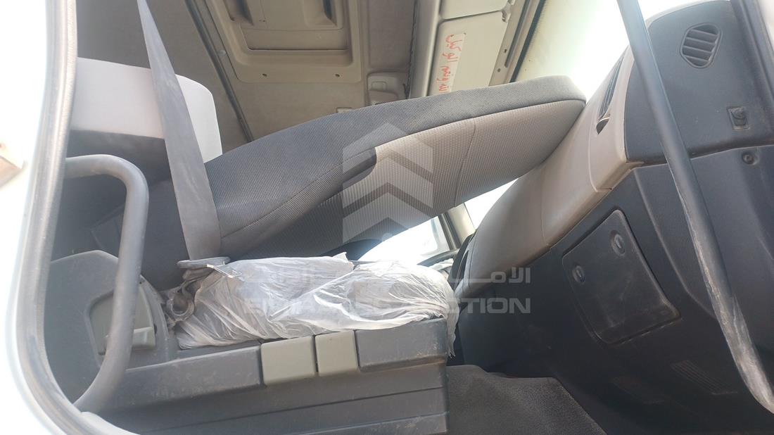 2014 Renault 440 — Front Right Passenger Seat View — Photo 19