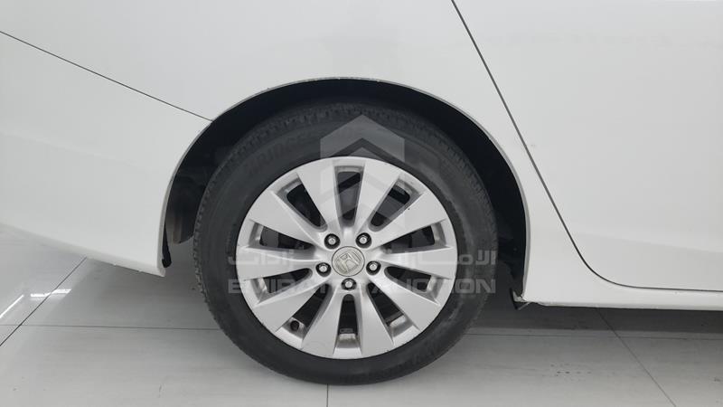 1HGCR2676EA608644 Auction: EmiratesAuction Lot: 405934 1HGCR2676EA608644 Honda Accord 2014 WHITE Photo 31