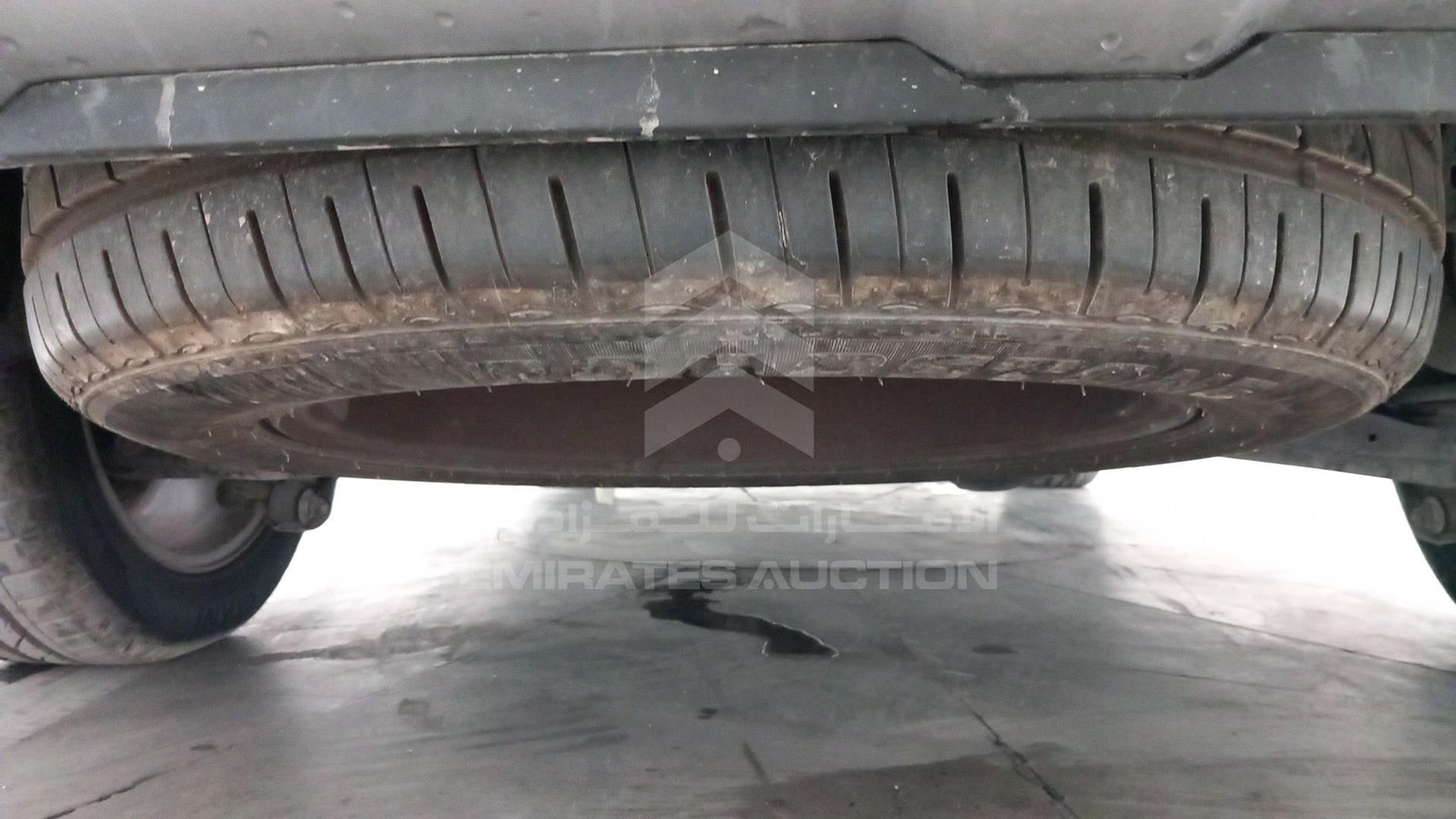 2015 HYUNDAI SANTA FE VIN: KMHSU81E8FU368459