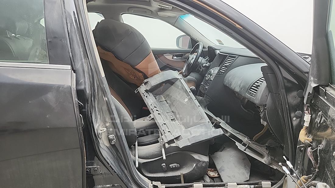 2009 Infiniti FX 50 — Front Right Passenger Seat View — Photo 18