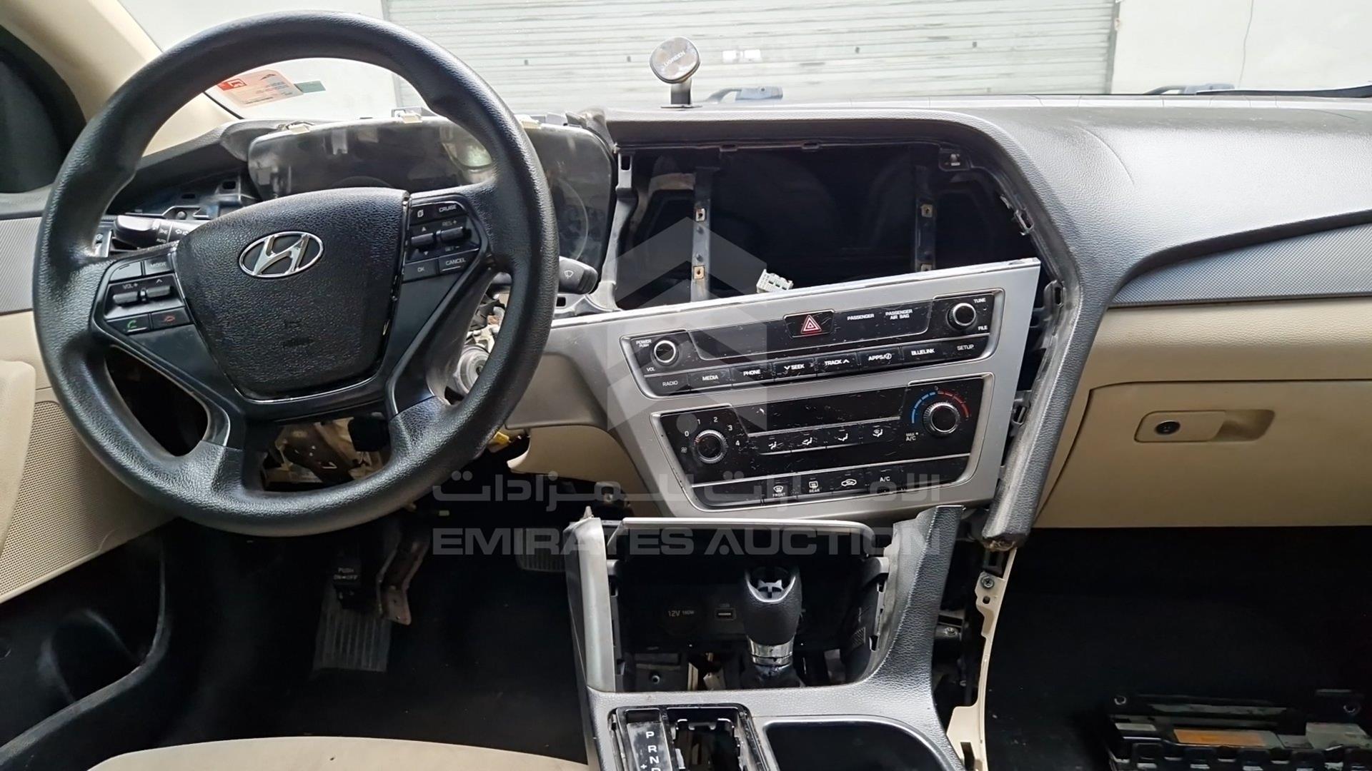 2016 HYUNDAI SONATA VIN: 5NPE24AF7GH273542