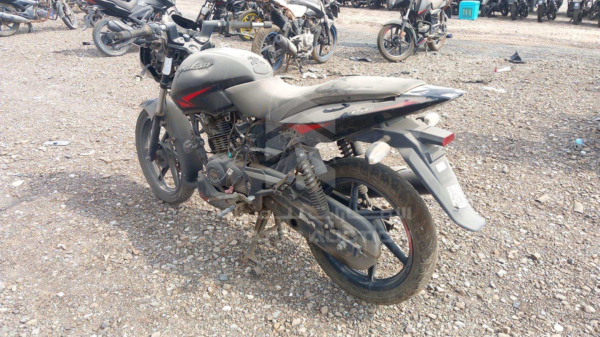 2020 BAJAJ 150 CC VIN: MD2A11CY2LCD72853