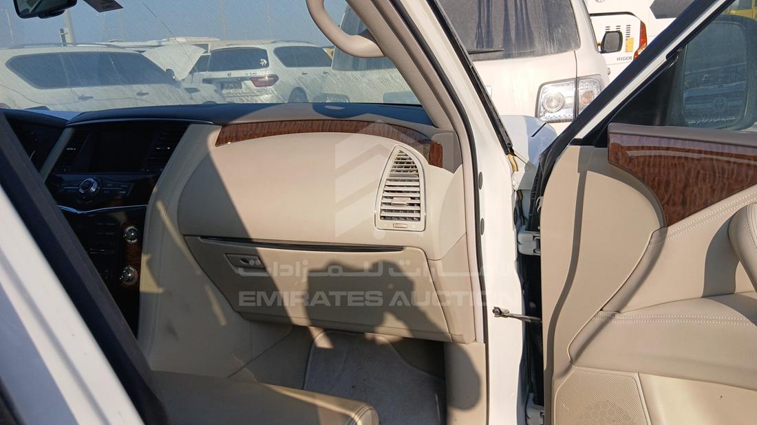 نيسان باترول 2019 — زاوية واجهة الراكب الأمامي الأيمن — صورة 23