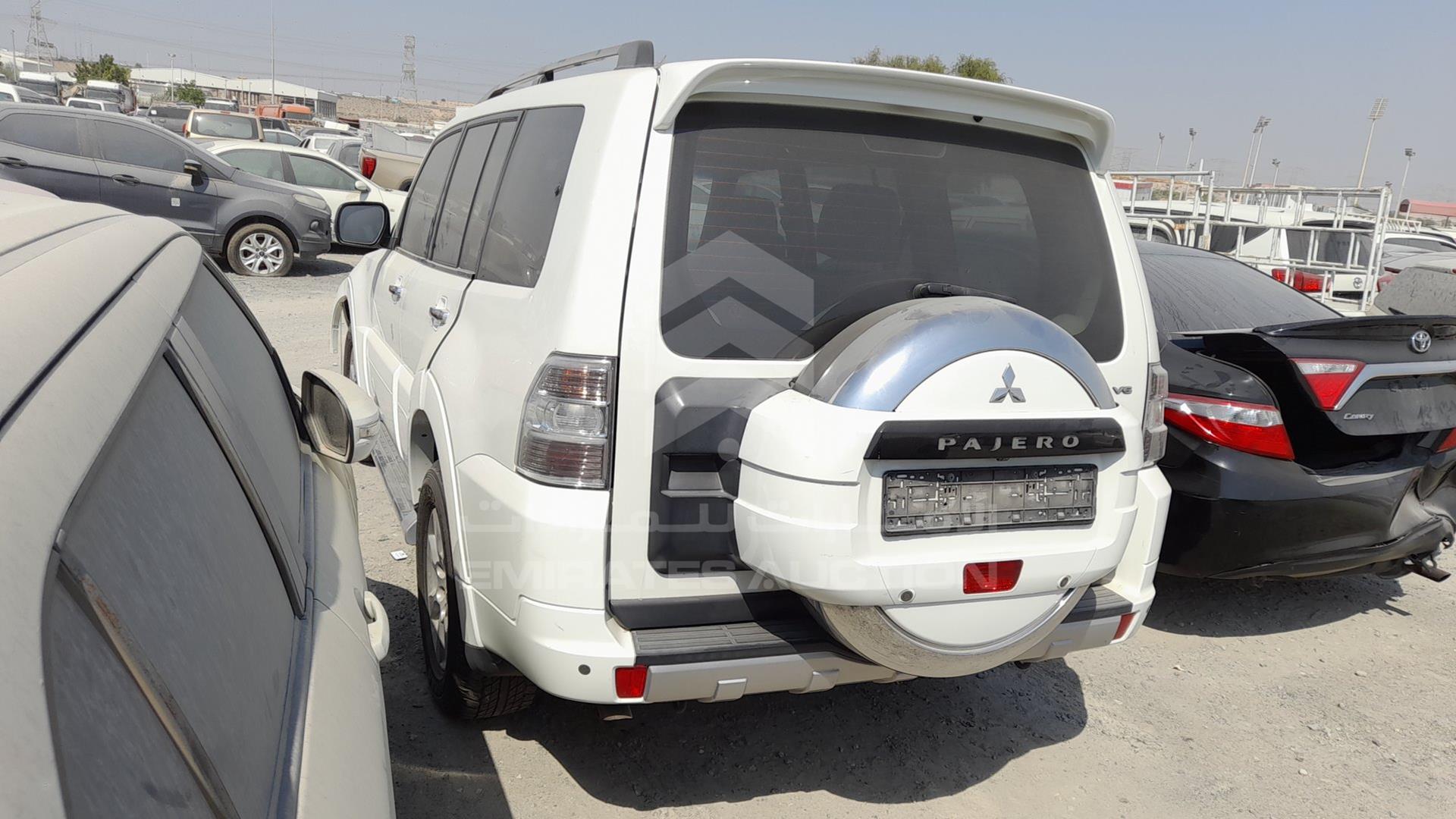 2014 MITSUBISHI PAJERO VIN: JMYLRV95WEJ705109