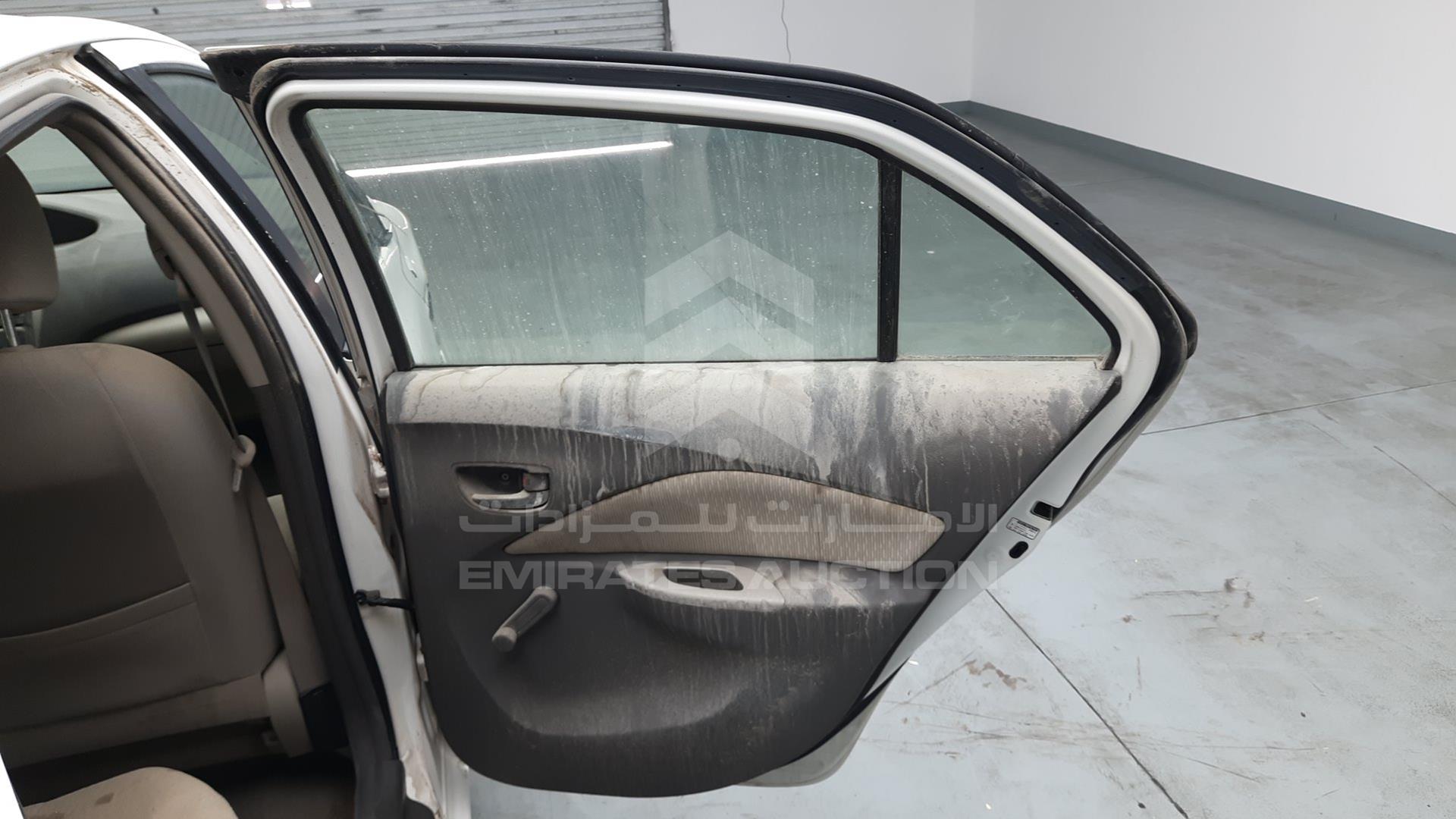 2010 TOYOTA YARIS VIN: JTDBW9232A1188342