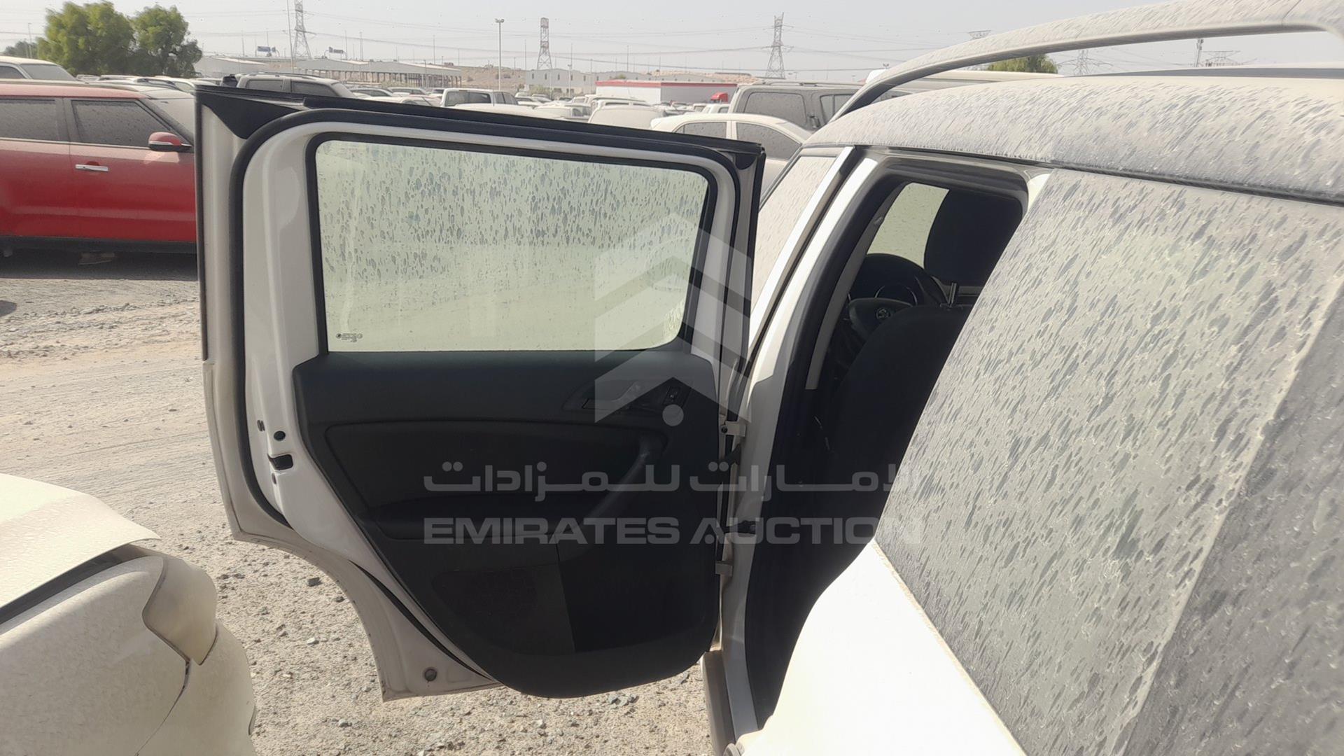 2015 SKODA YETI VIN: TMBJJ2ND0F6990002