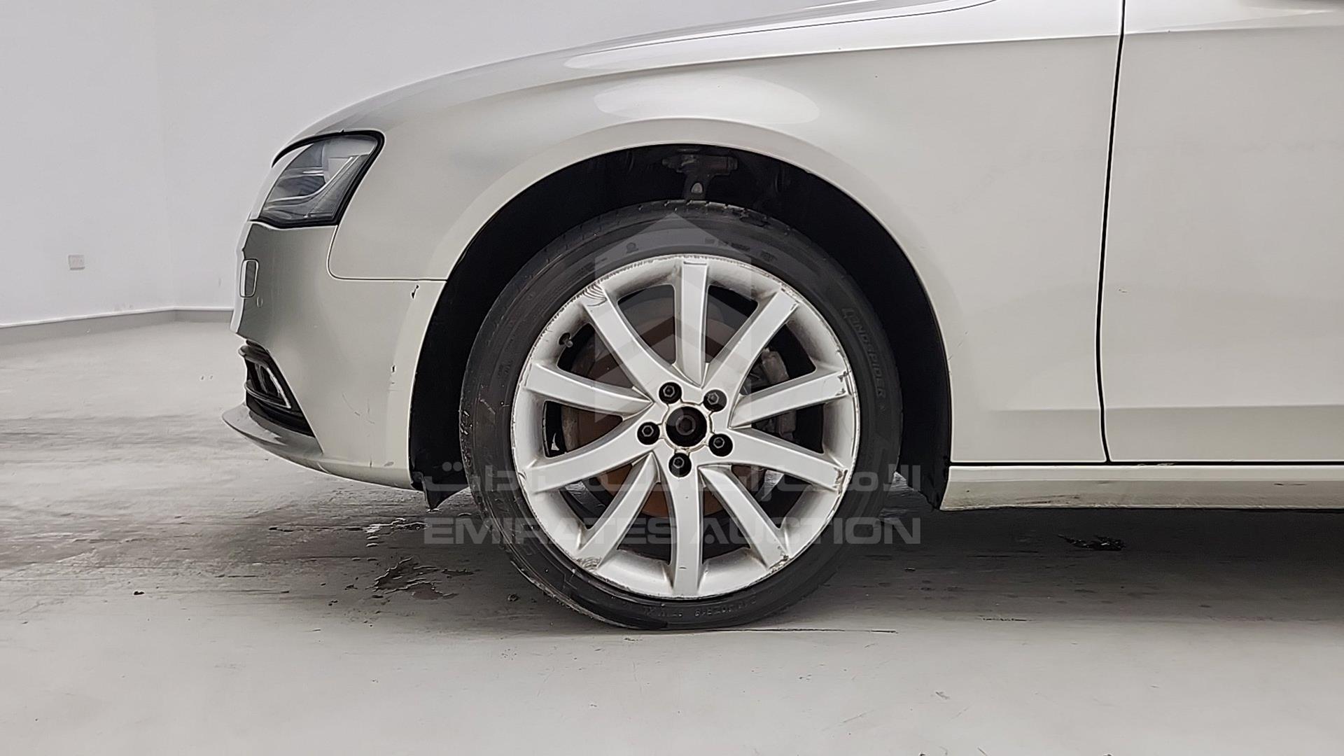 2015 AUDI A4 VIN: WAUACCFL2FN012075