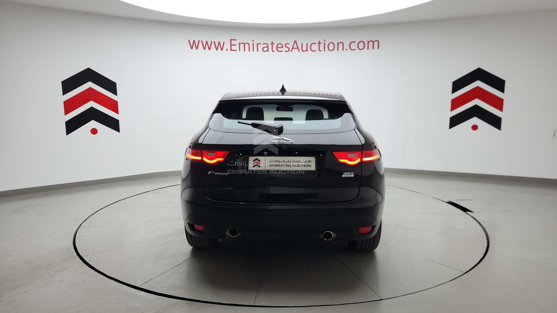 2017 JAGUAR F-PACE VIN: SADCA2BV1HA055730