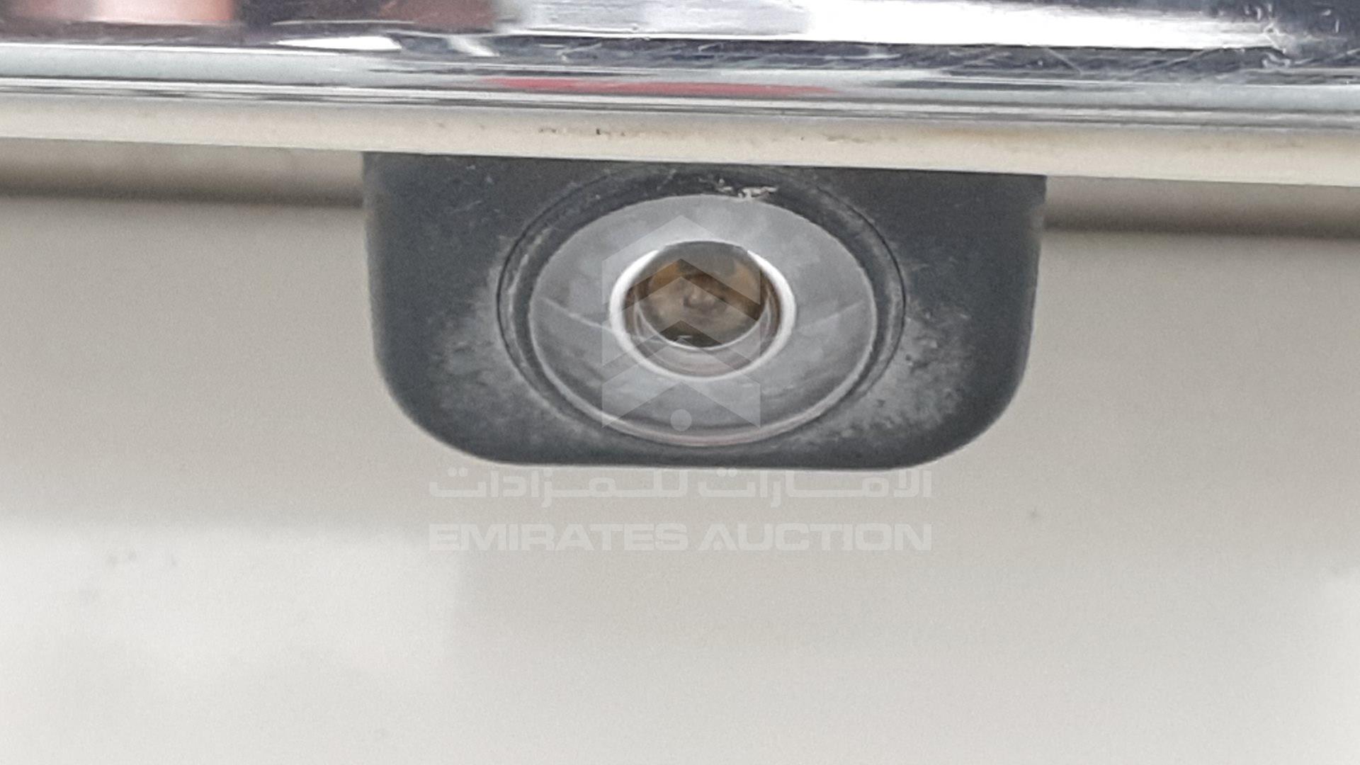 2004 LEXUS LX 470 VIN: JTJHT00W543537432