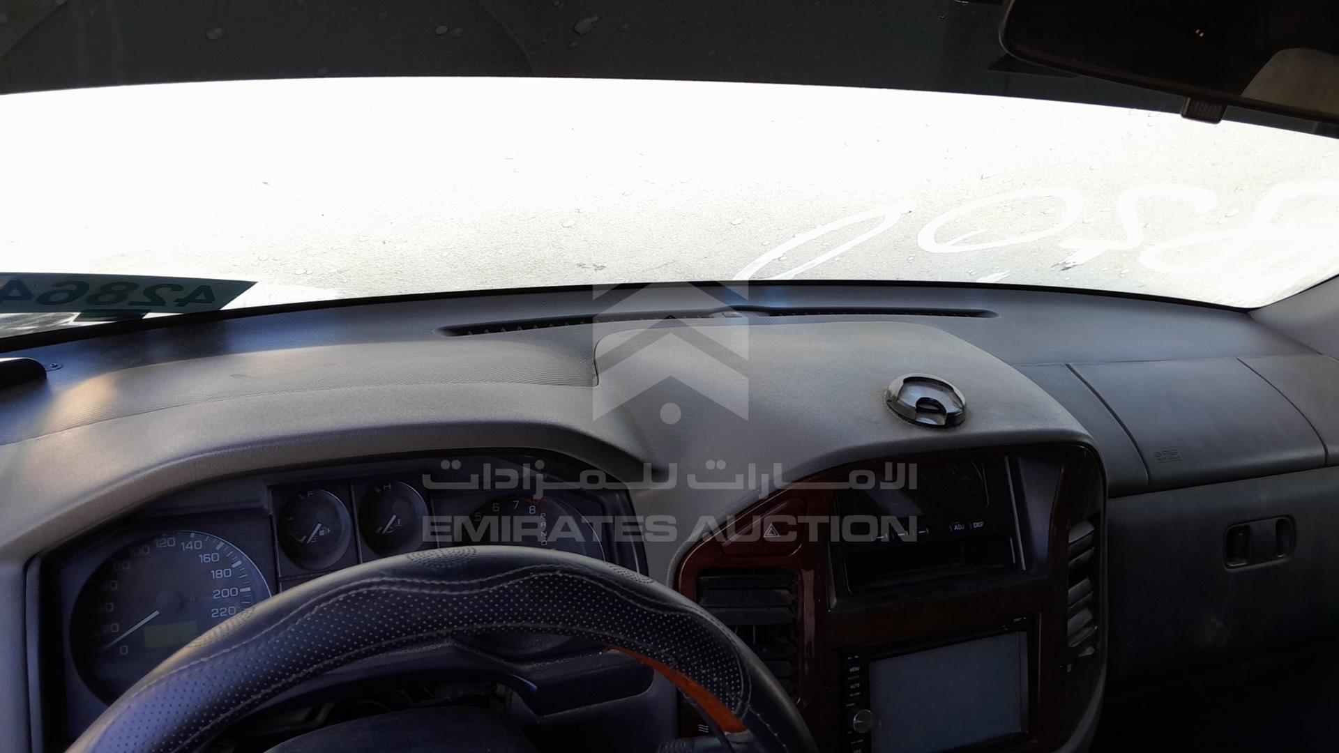 2004 MITSUBISHI PAJERO VIN: JE4MR62R04J702153