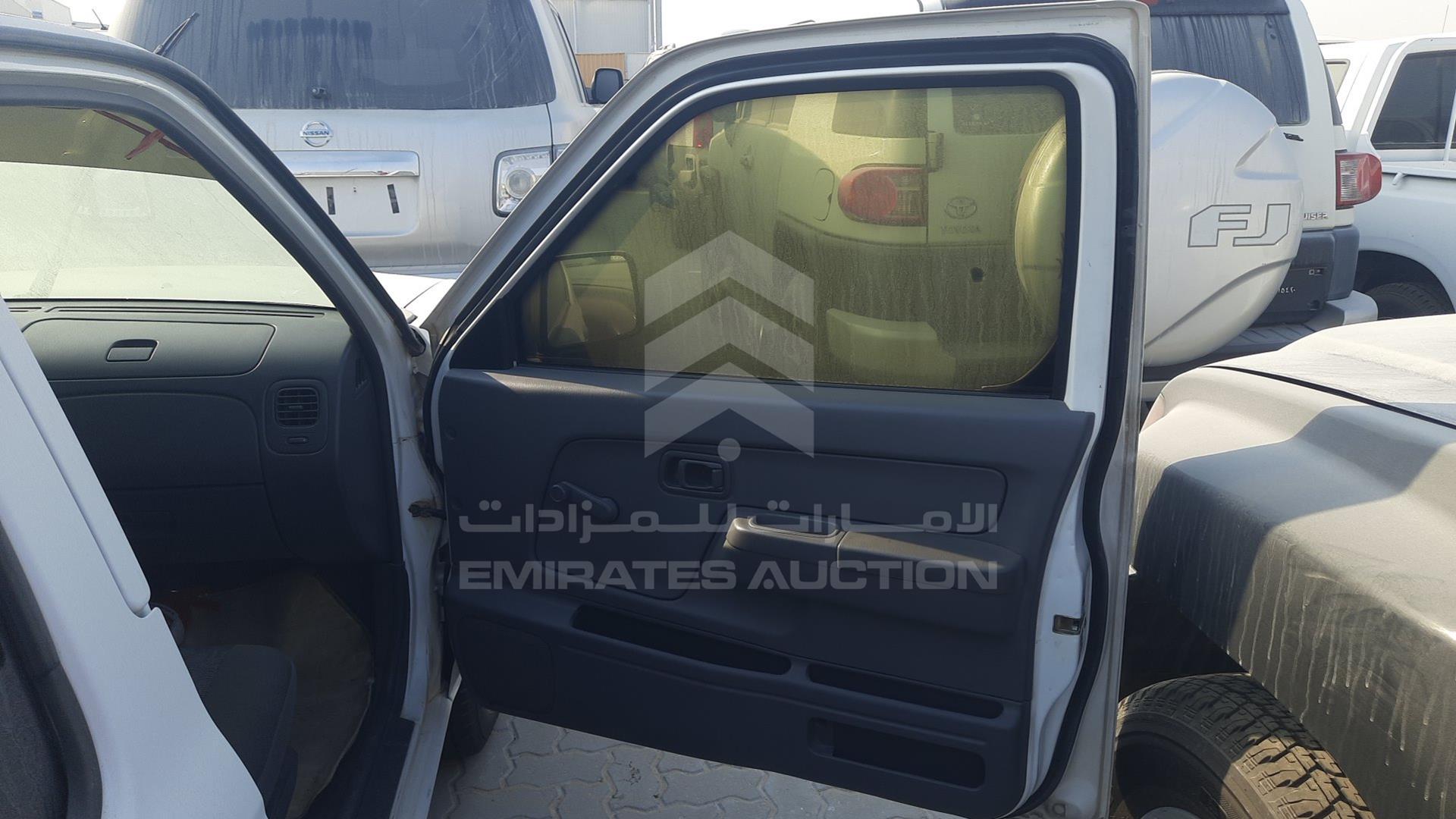 2008 NISSAN PICK UP D/C VIN: JN6DD23S58X237145