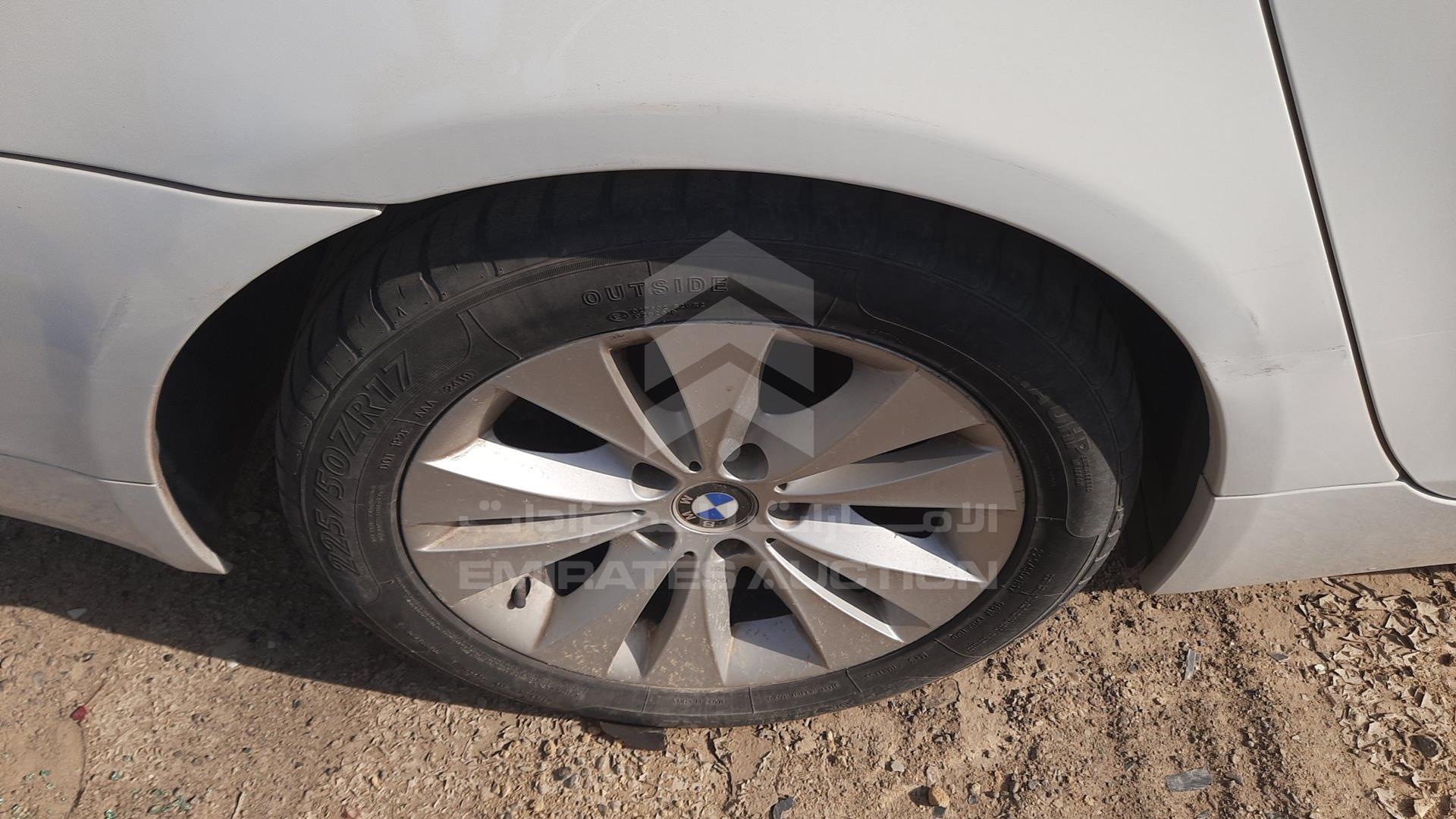 0 BMW 530I VIN: WBANA710X0B607034