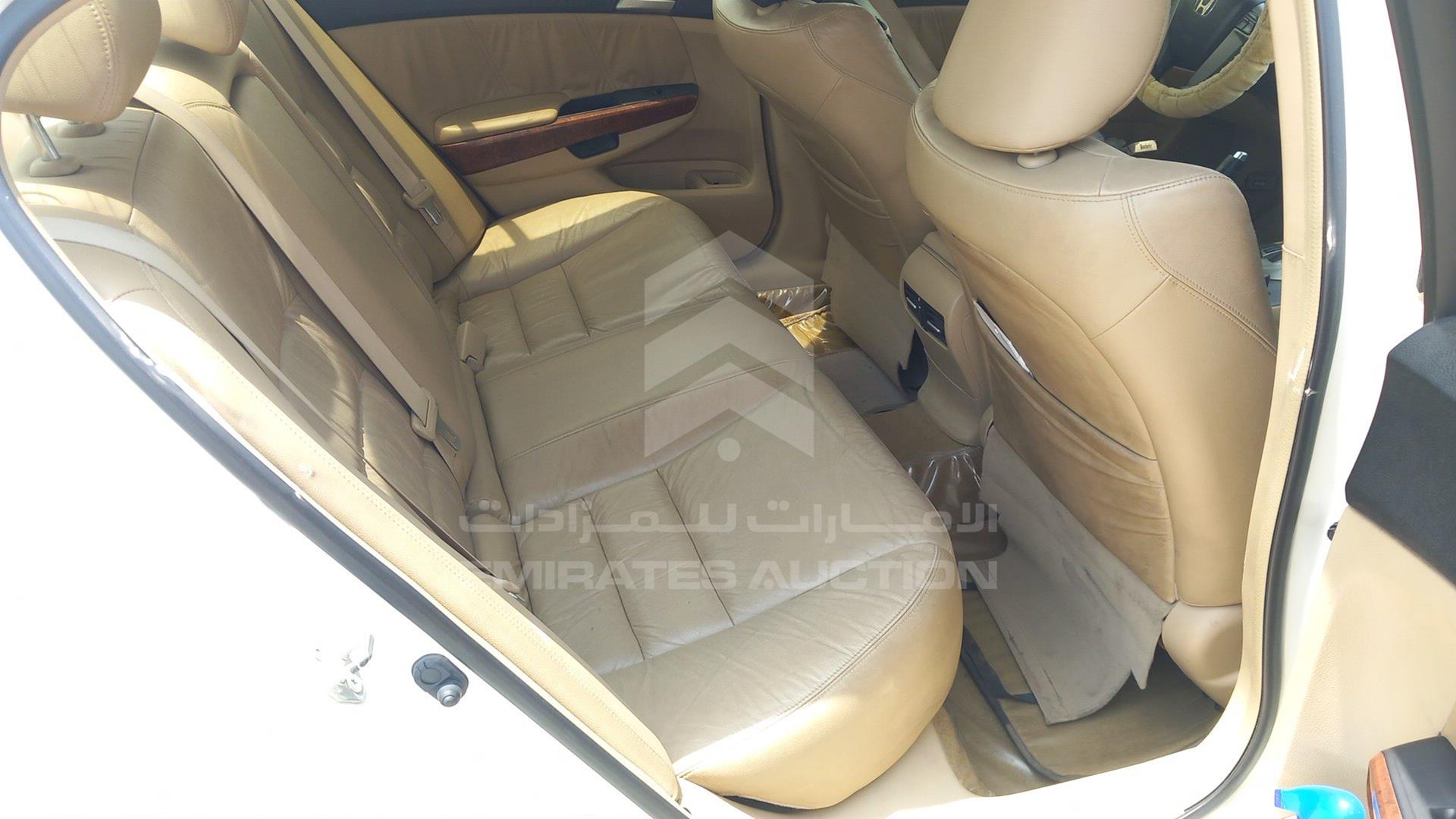 2011 HONDA ACCORD VIN: JHMCP3673BC400200