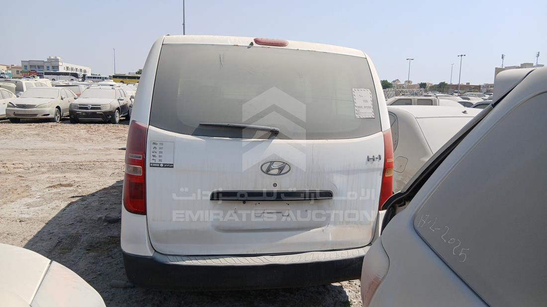2012 Hyundai H1 — Rear View — Photo 7