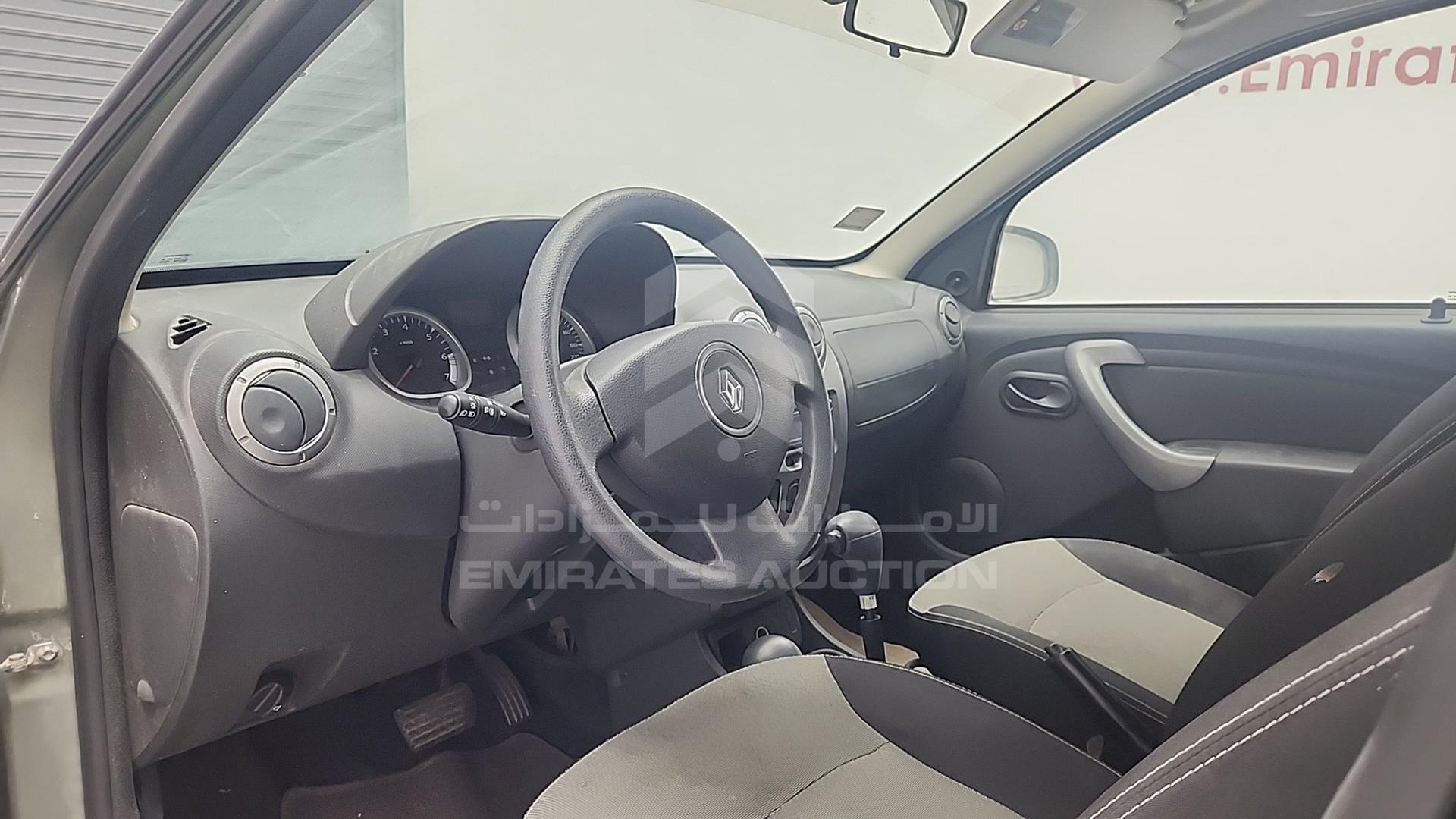 2015 RENAULT DUSTER VIN: VF1HSRCA7FA520039