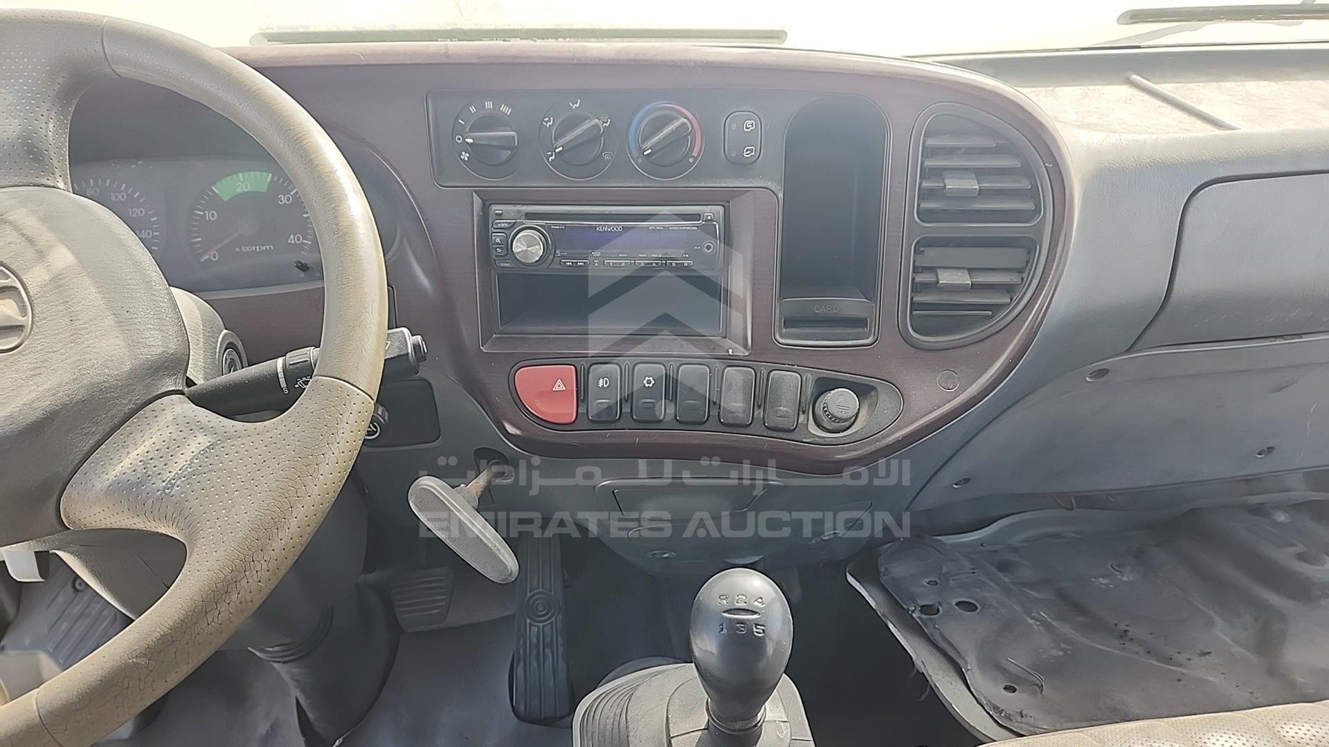 2011 HYUNDAI HD 65 VIN: KMFGE17F1BC141357