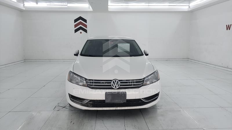 Volkswagen Passat 2015. Lot# 402694. VIN WVWAR7A35FC001602. Photo 1