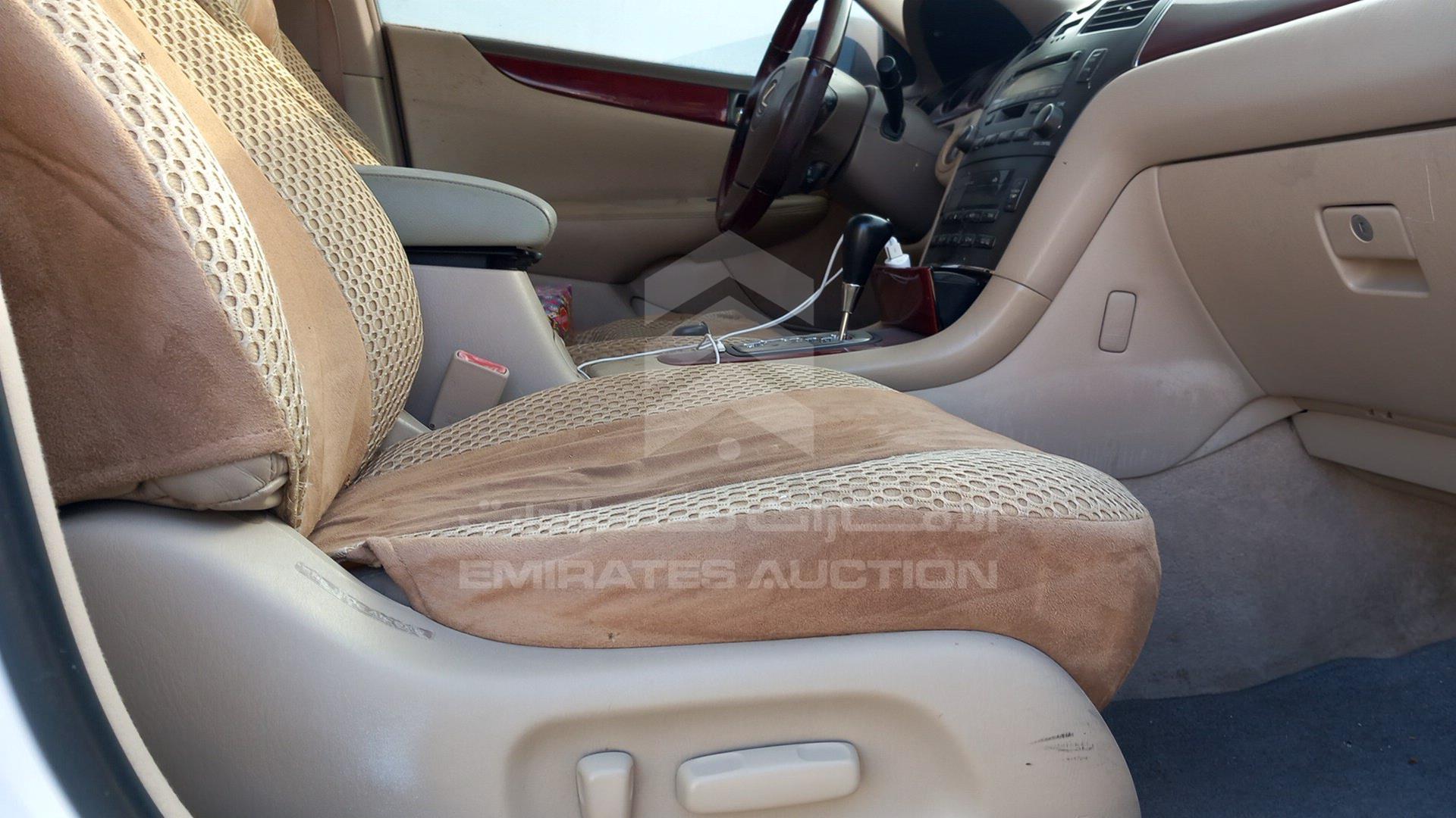 2003 LEXUS ES 300 VIN: JTHBF30G935039164