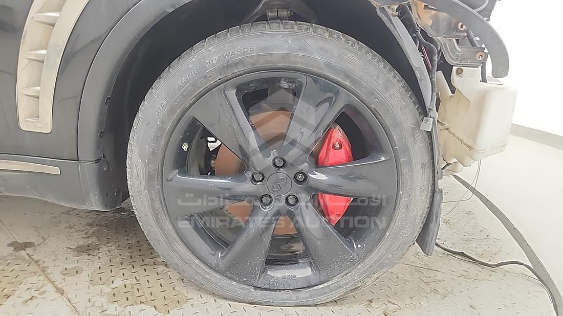 2009 Infiniti FX 50 — Front Right Tyre — Photo 25