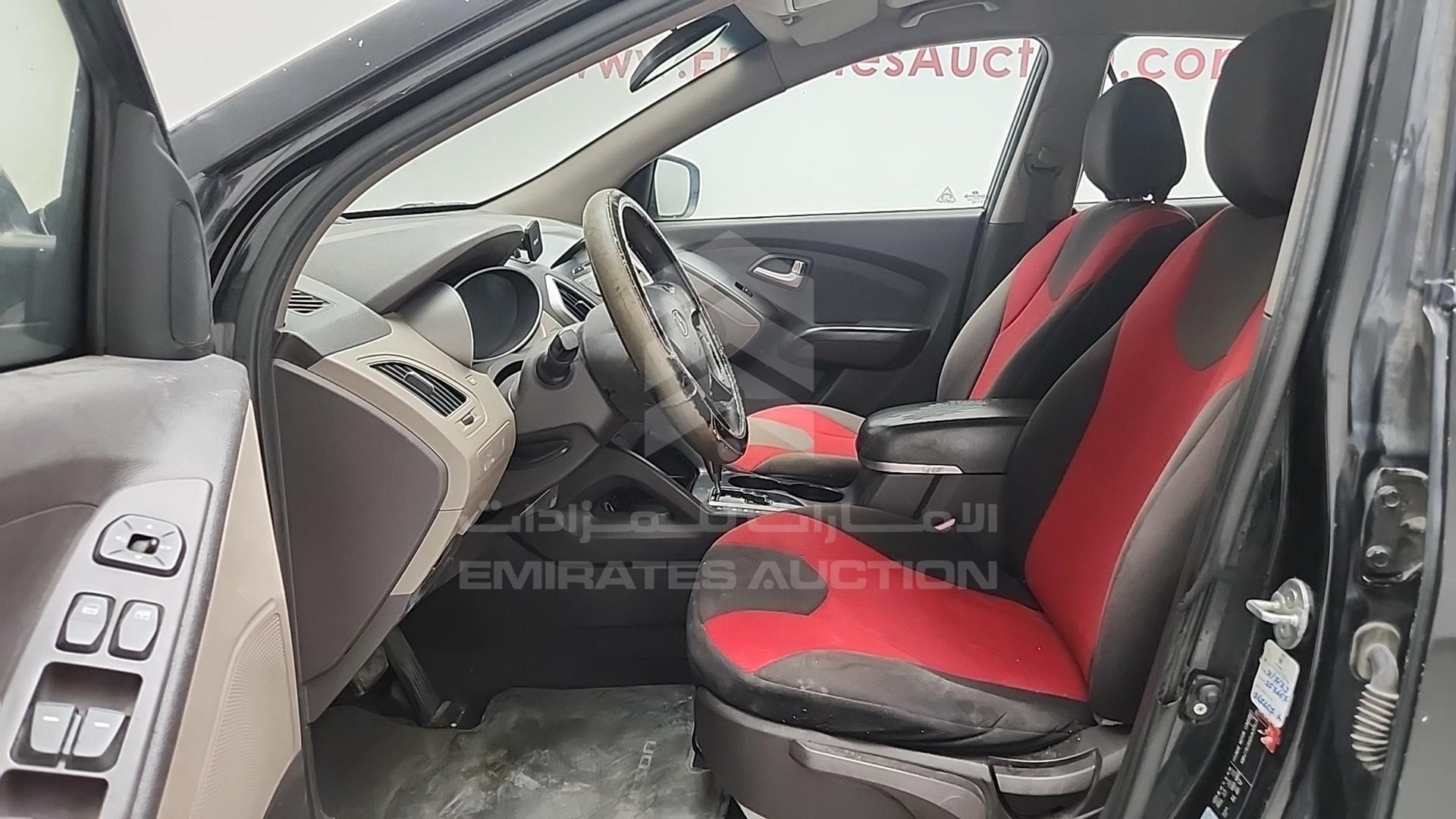2013 HYUNDAI TUCSON VIN: KMHJT81BXDU630516