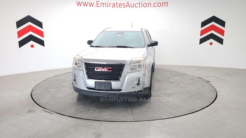 2GKAL8EKXF6303229 Auction: EmiratesAuction Lot: 412016 2GKAL8EKXF6303229 GMC Terrain 2015 SILVER Photo 60