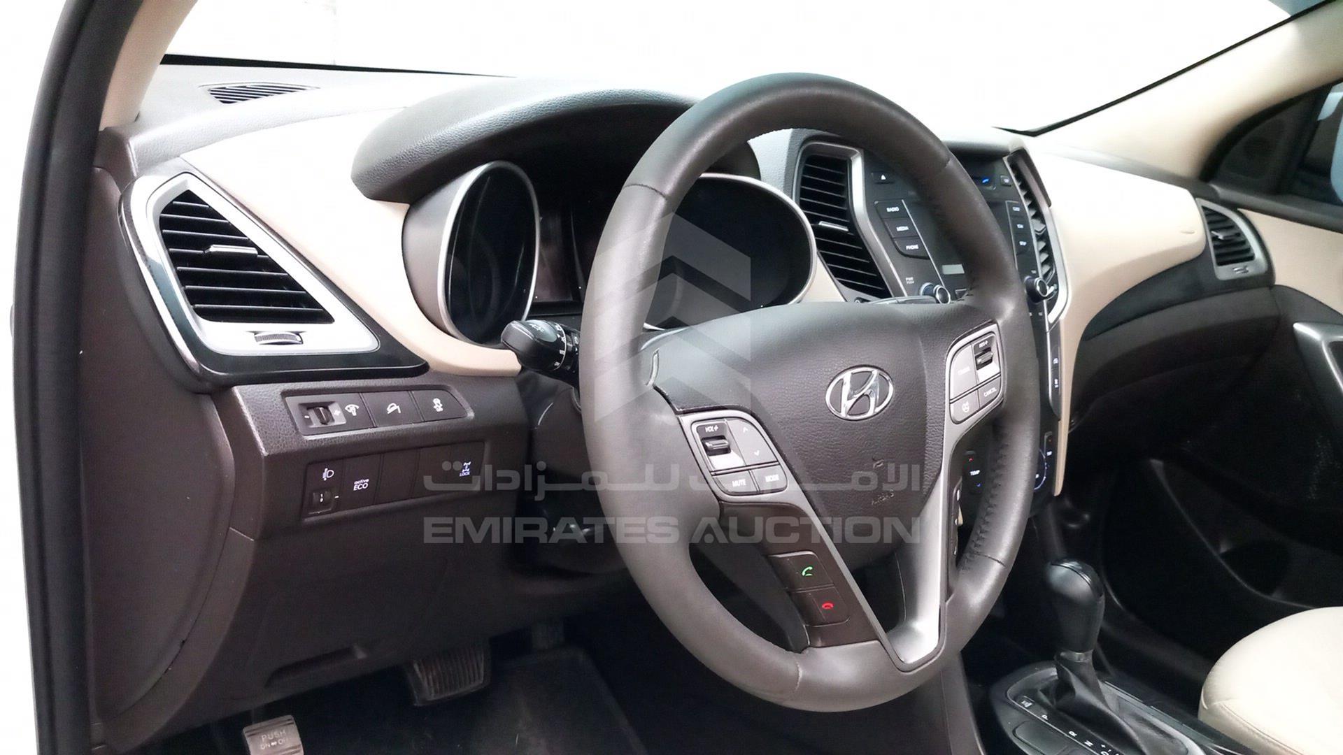 2016 HYUNDAI SANTA FE VIN: KMHSN81EXGU114119