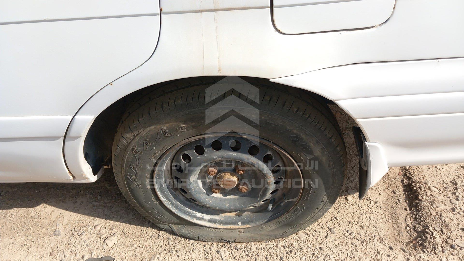 0 TOYOTA --- VIN: EL400028584