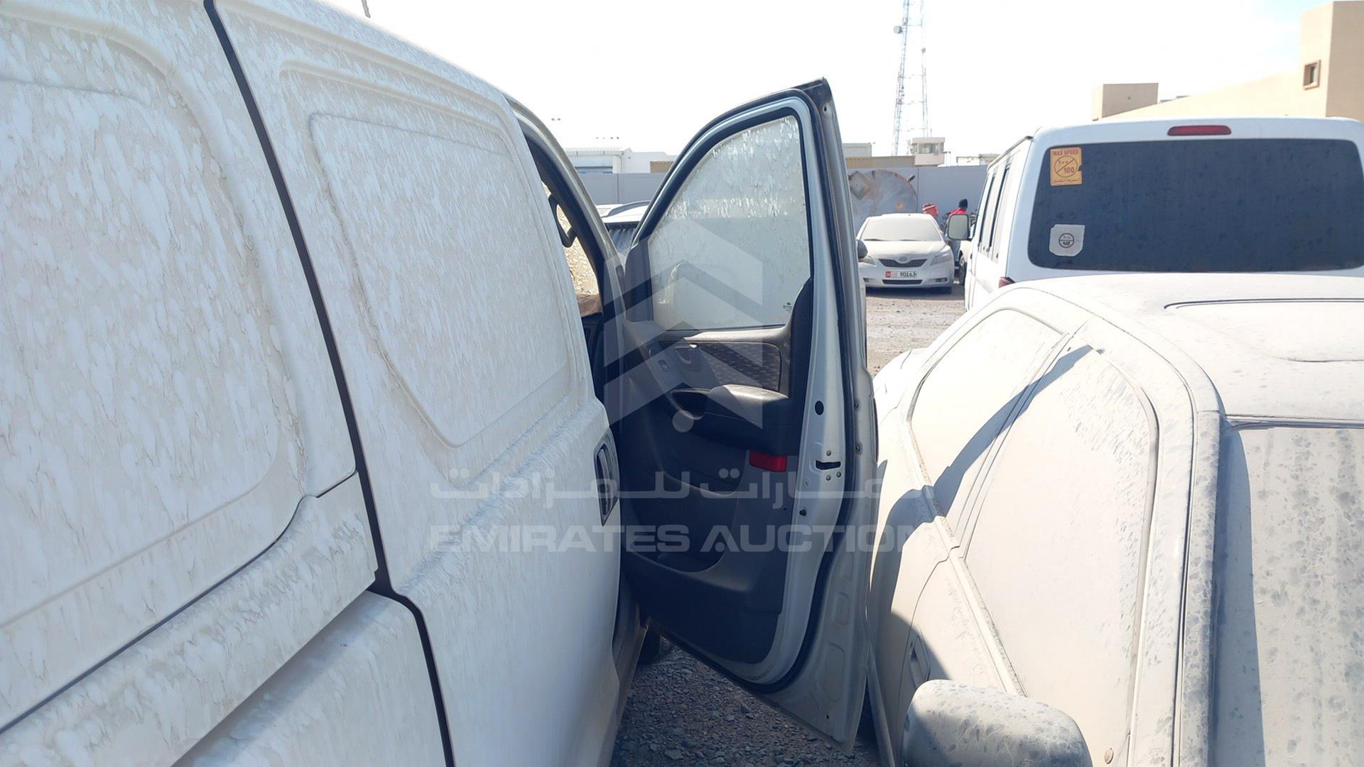 2016 HYUNDAI H1 VIN: KMHWG81R0GU733522