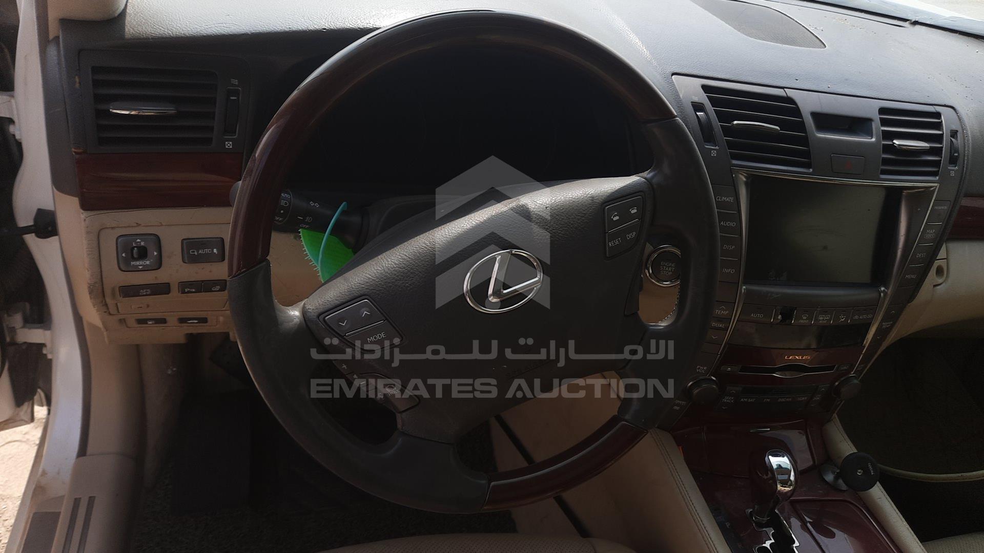 2008 LEXUS LS 460 L VIN: JTHGL46F585032478