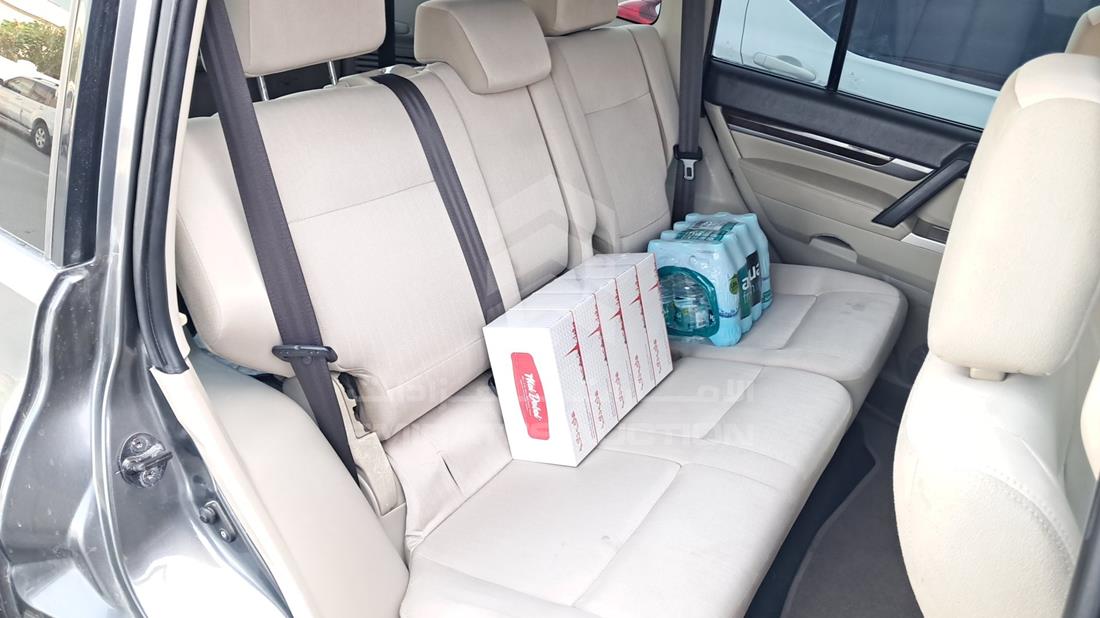 2017 Mitsubishi Pajero — Rear Right Passenger View — Photo 23