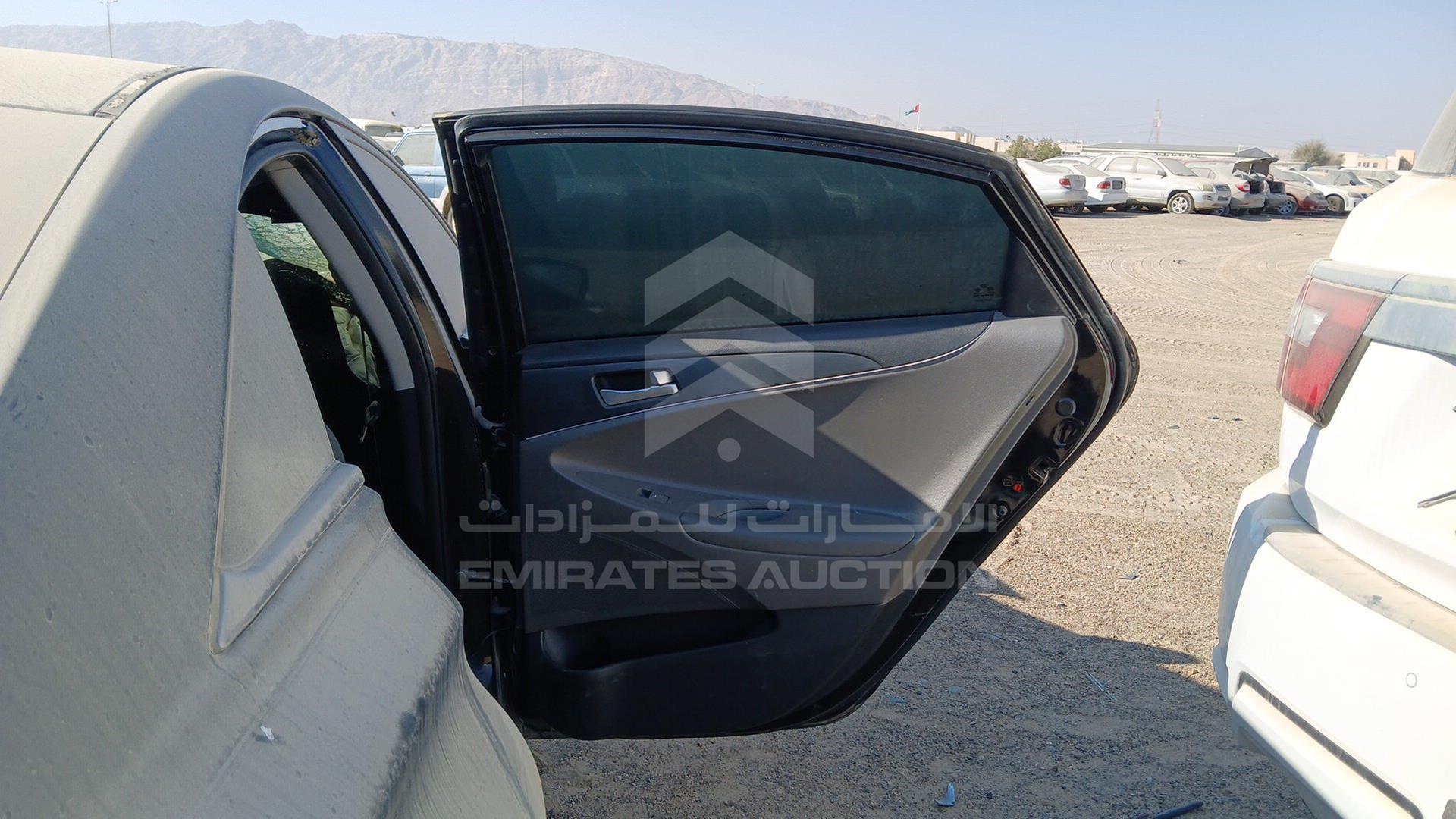 2013 HYUNDAI SONATA VIN: 5NPEB4AC5DH543725