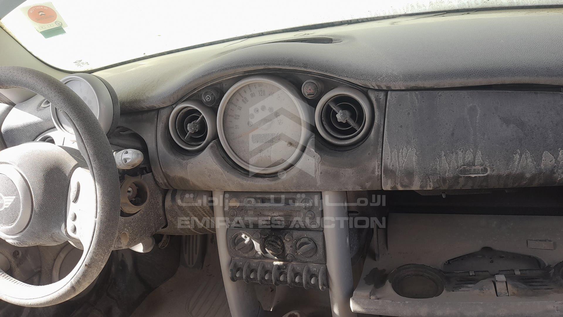 2004 MINI COOPER VIN: WMWRE31064TD12398