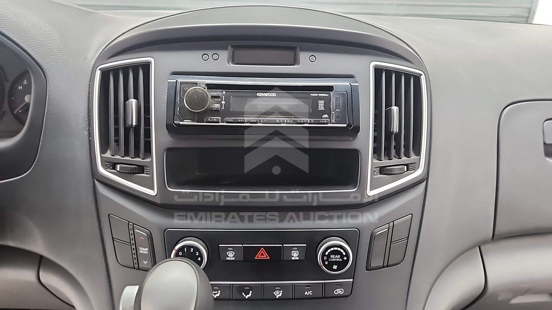 2018 HYUNDAI H1 VIN: KMJWA37R7JU974303