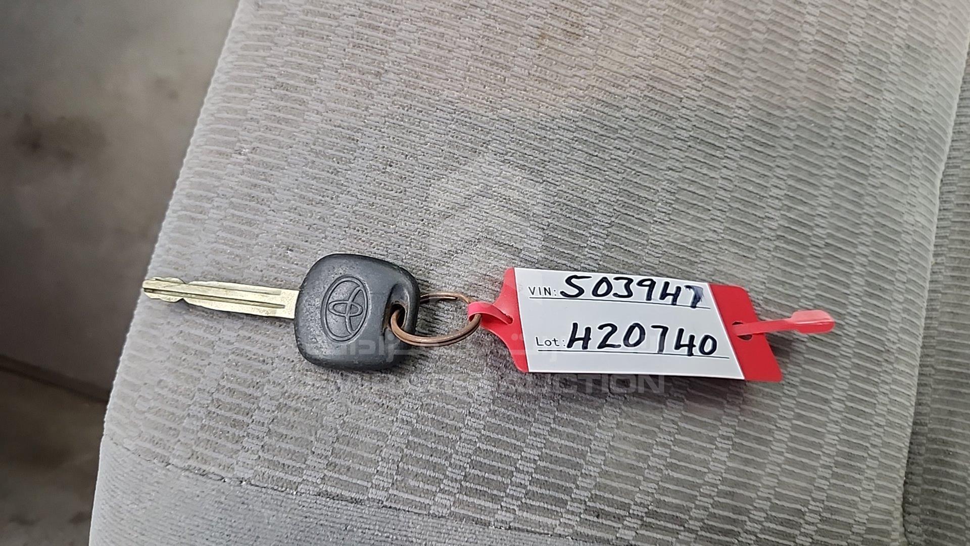 2005 TOYOTA CAMRY VIN: 4T1BE32K35U503947