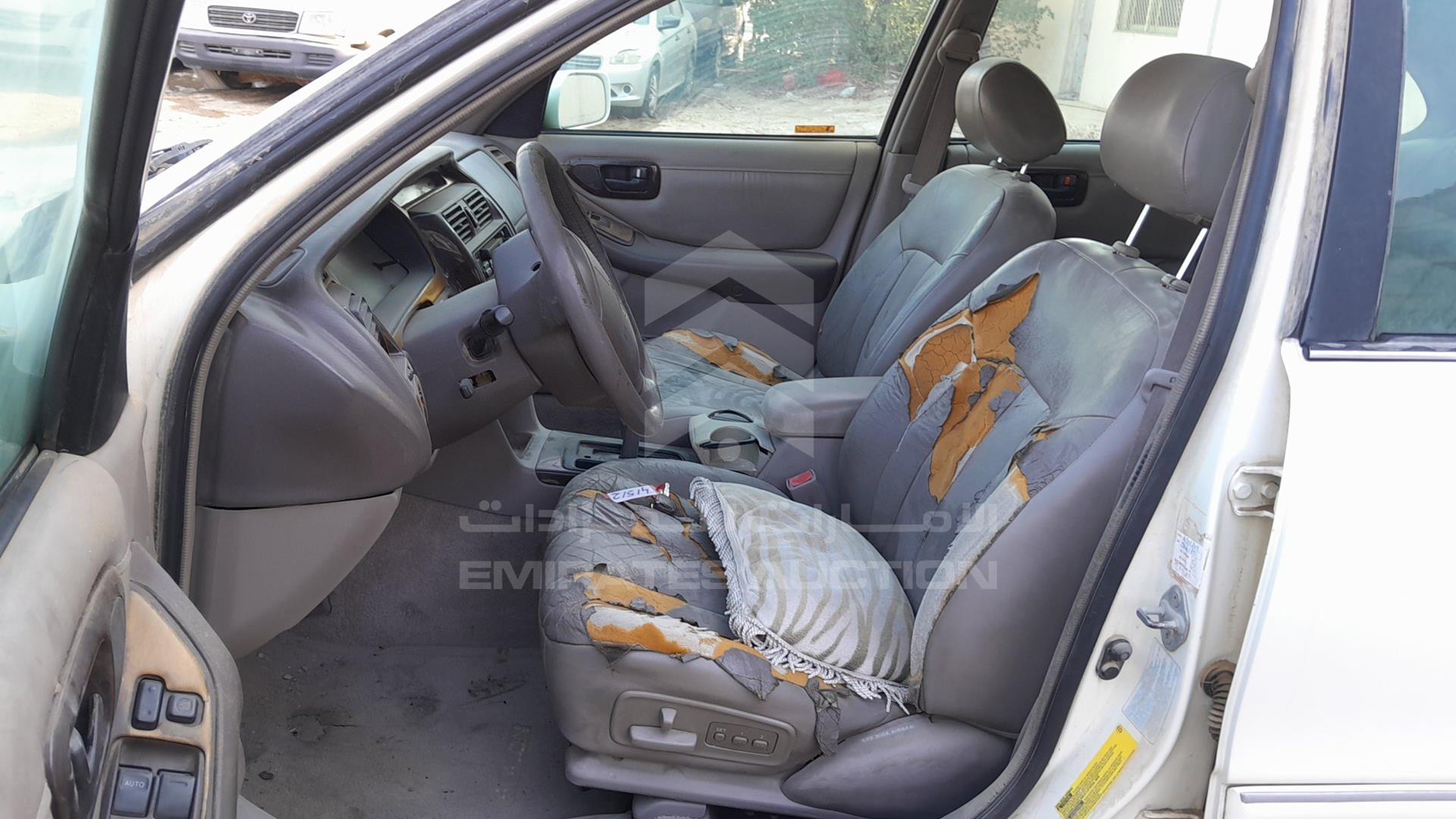 1998 TOYOTA AVALON VIN: 4T1BF18B6WU221800