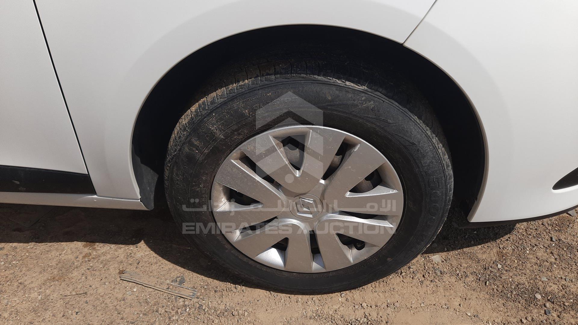 2015 RENAULT FLUENCE VIN: VF1LZL260FC288467