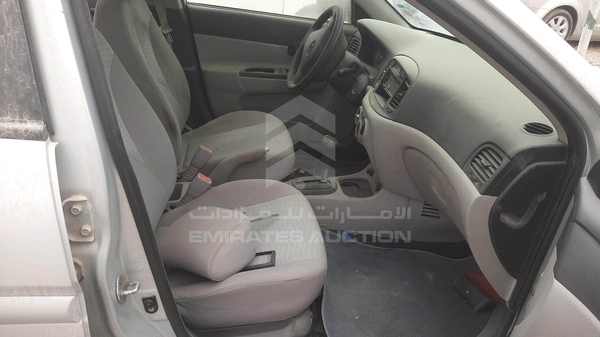 2010 HYUNDAI ACCENT VIN: KMHCM41A1AU449161