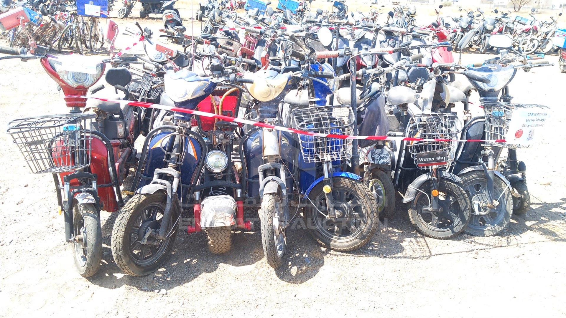 0 UNDEFINED 20 ELECTRIC SCOOTER VIN: T48V350W231008930
