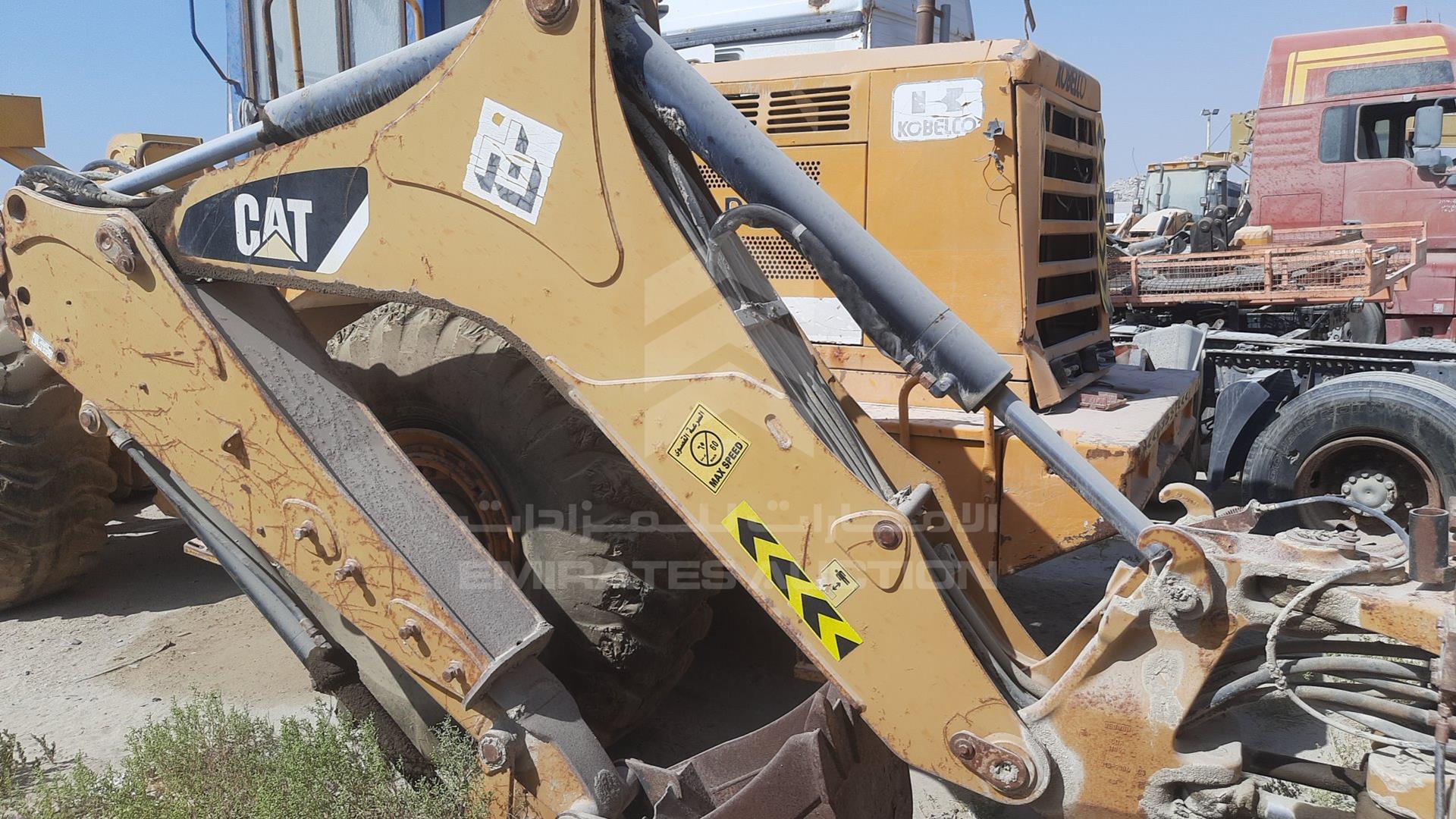 2011 CATERPILLAR 422E VIN: CAT0422EVMAW00837